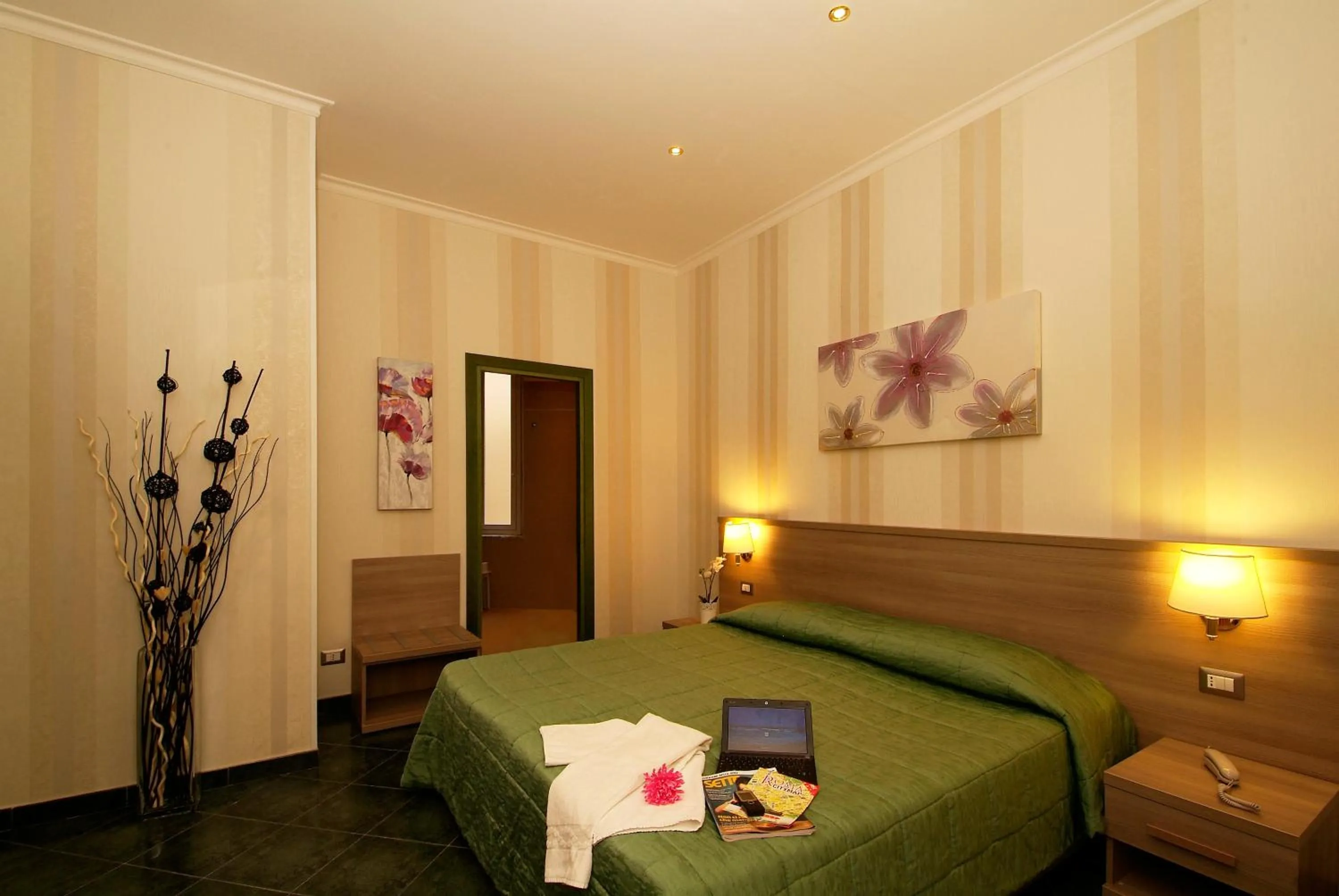 Photo of the whole room, Bed in Hotel Argentina