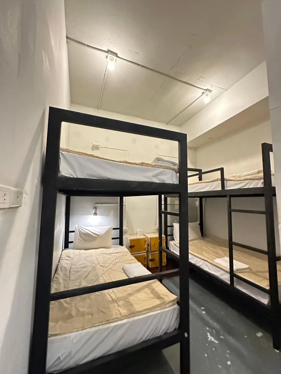Double Room in GOTUM Hostel 2 & Money Exchange