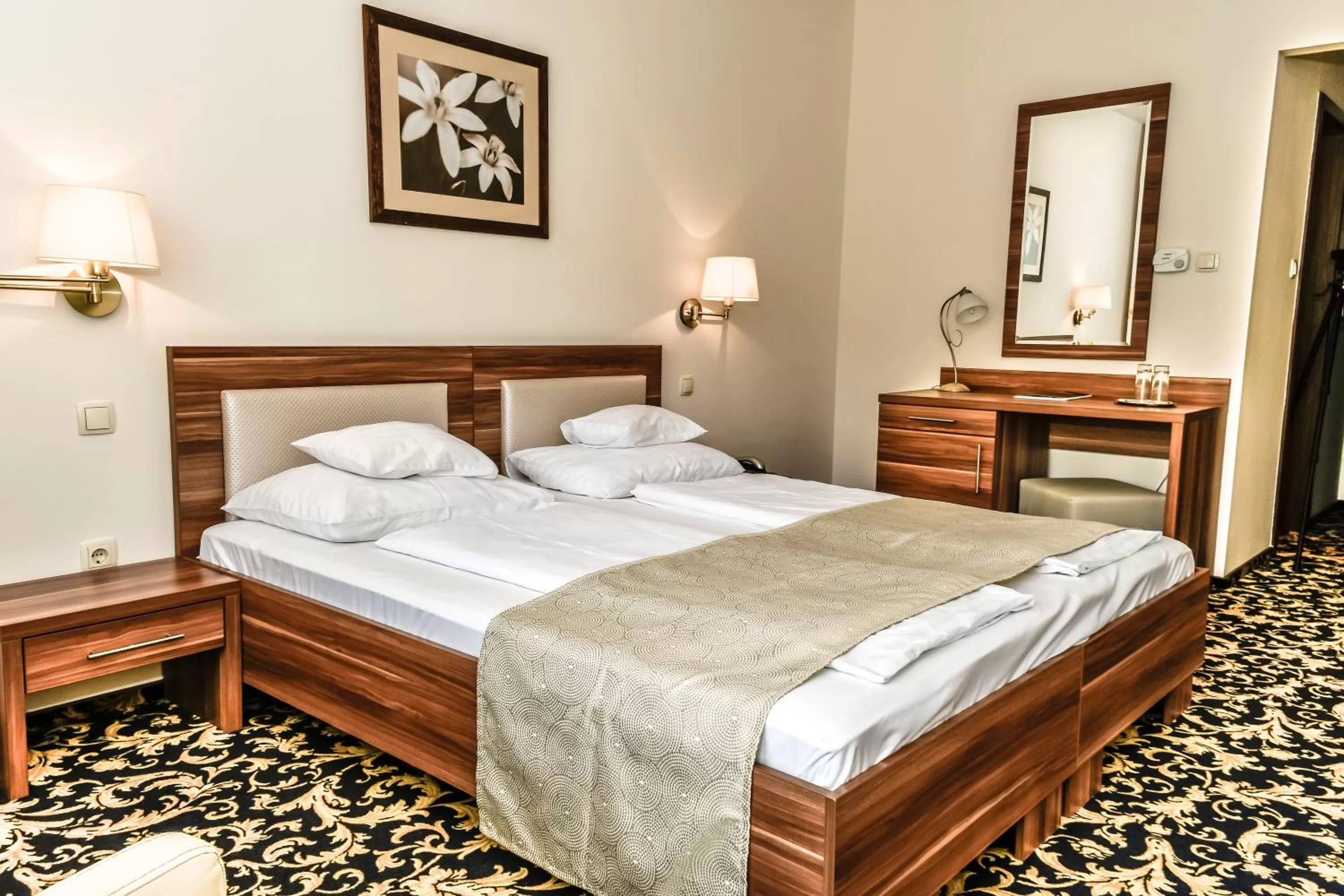 Bedroom, Bed in Simbad Hotel & Bar Superior