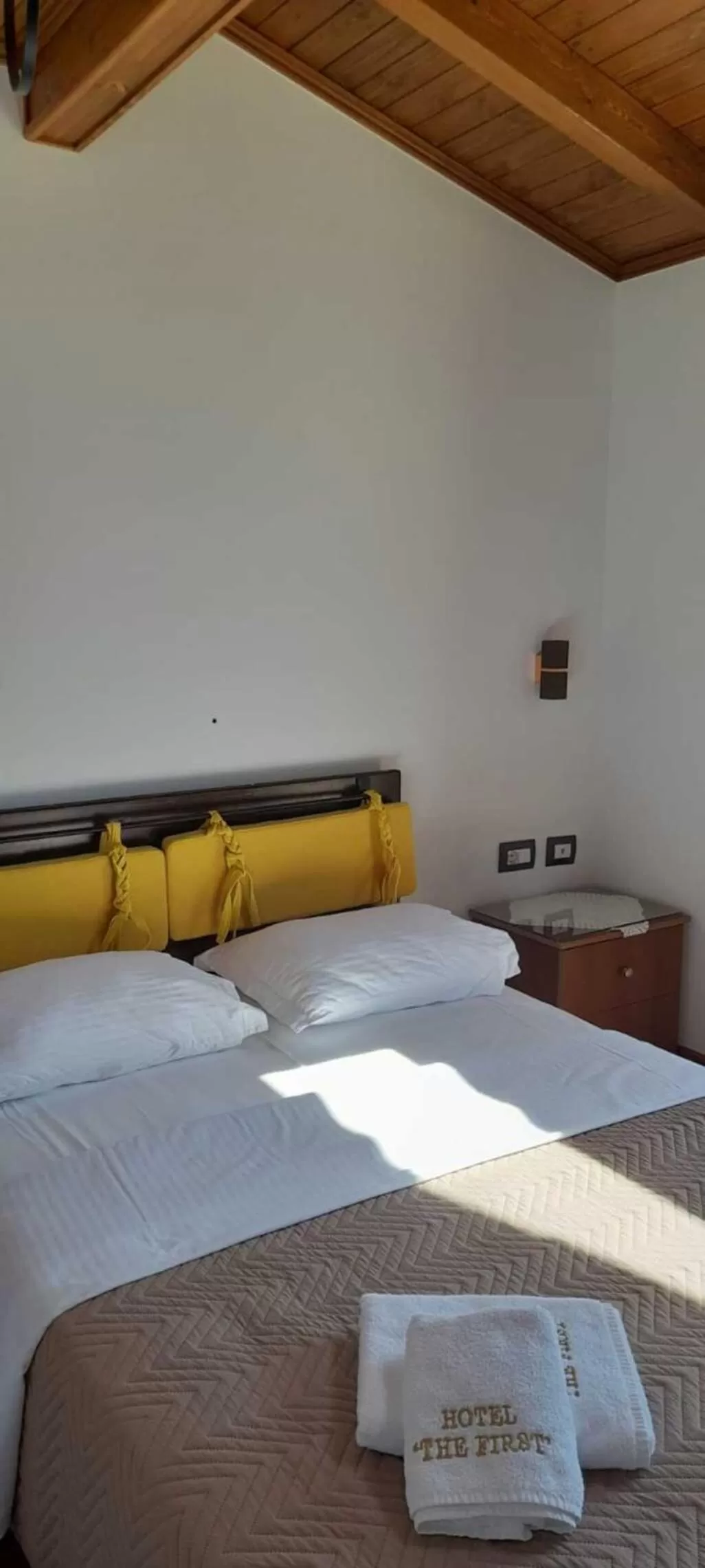 Photo of the whole room, Bed in Hotel The First