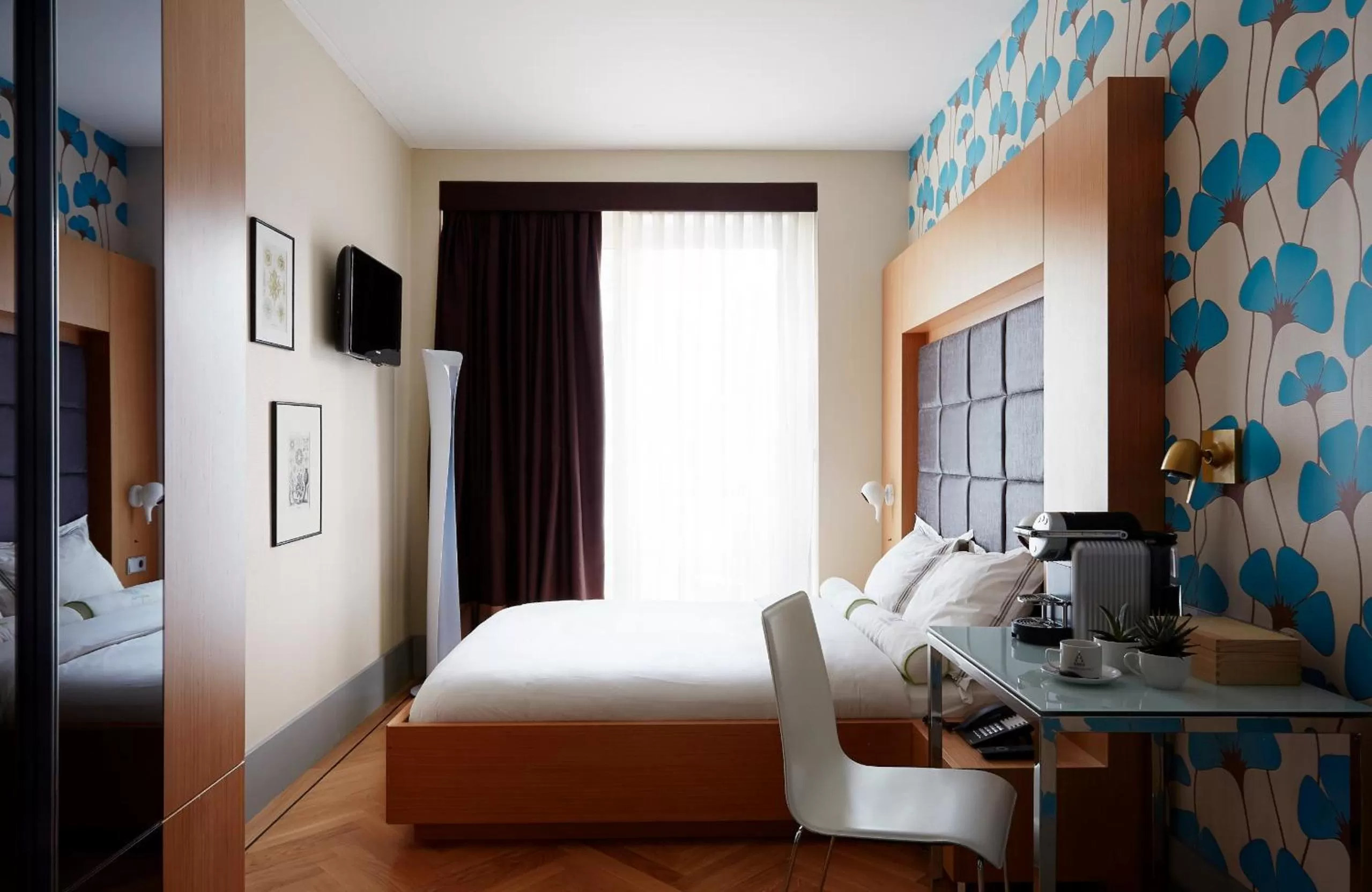 Photo of the whole room, Bed in Amadi Park Hotel