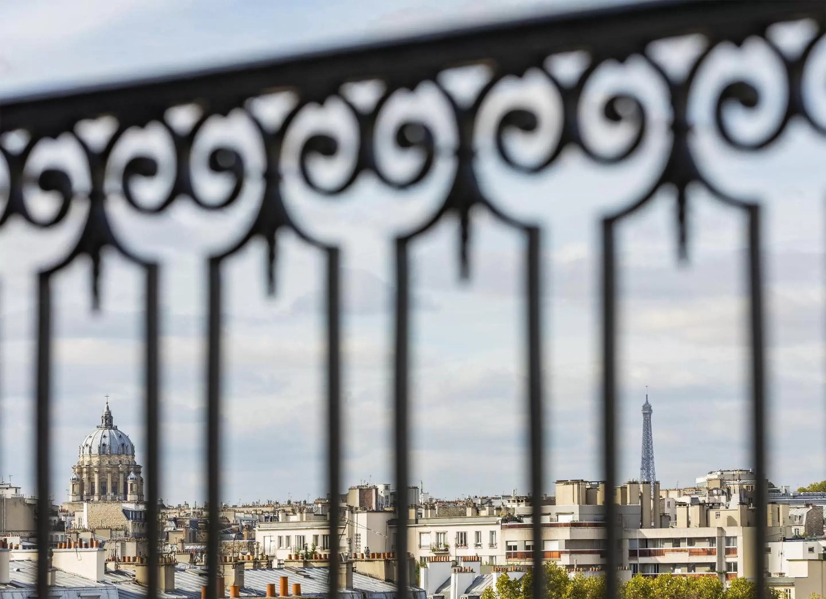 Classic Queen Room with Spa Access - View/Non-Smoking in Best Western Plus La Demeure Classic Queen Room with Spa Access - View/Non-Smoking in Best Western Plus La Demeure