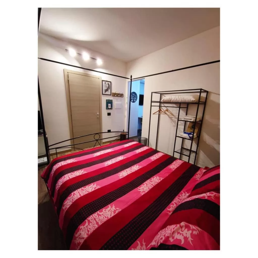 Bed in Living G Room