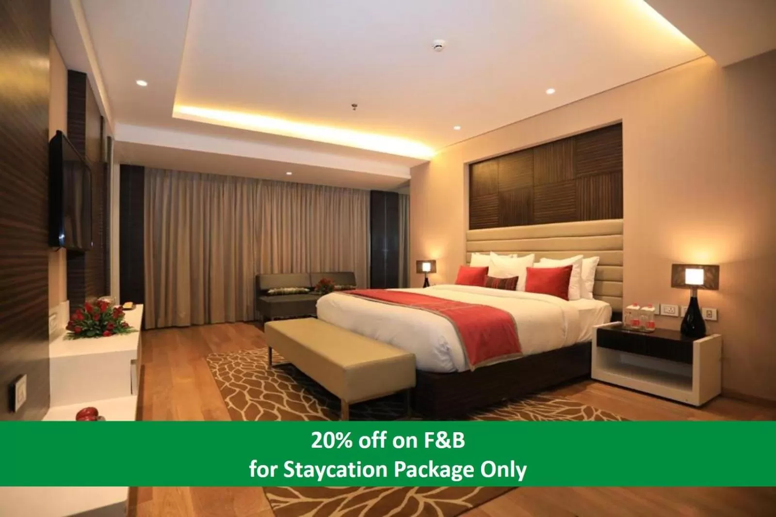 Photo of the whole room, Bed in Radisson Udaipur