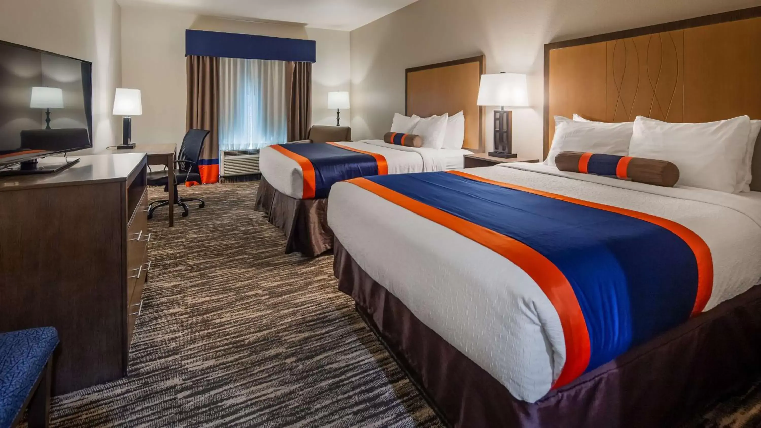Queen Room with Two Queen Beds and Bath Tub - Disability Access in Best Western Plus Ardmore Inn & Suites Queen Room with Two Queen Beds and Bath Tub - Disability Access in Best Western Plus Ardmore Inn & Suites