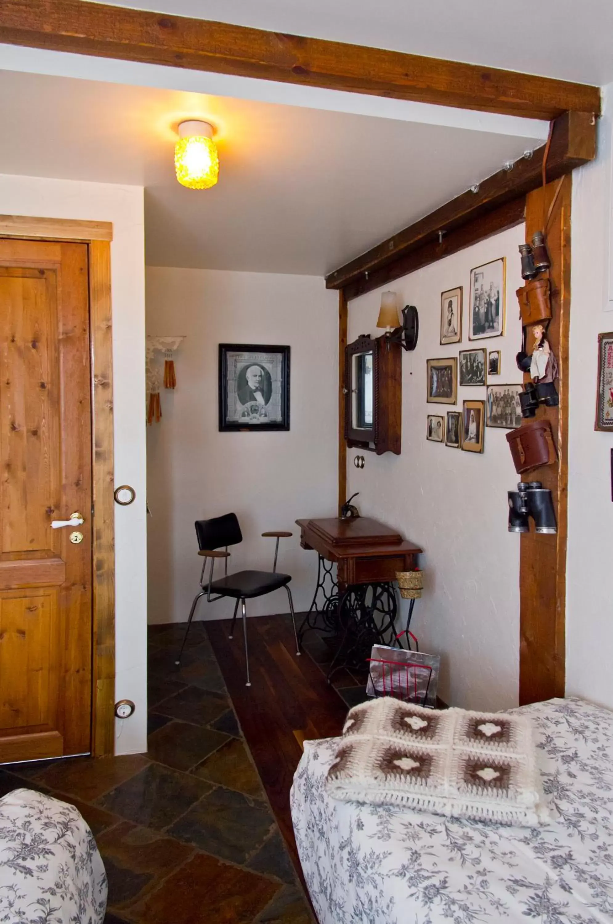 Double or Twin Room with Shared Bathroom in Raven's Bed Double or Twin Room with Shared Bathroom in Raven's Bed