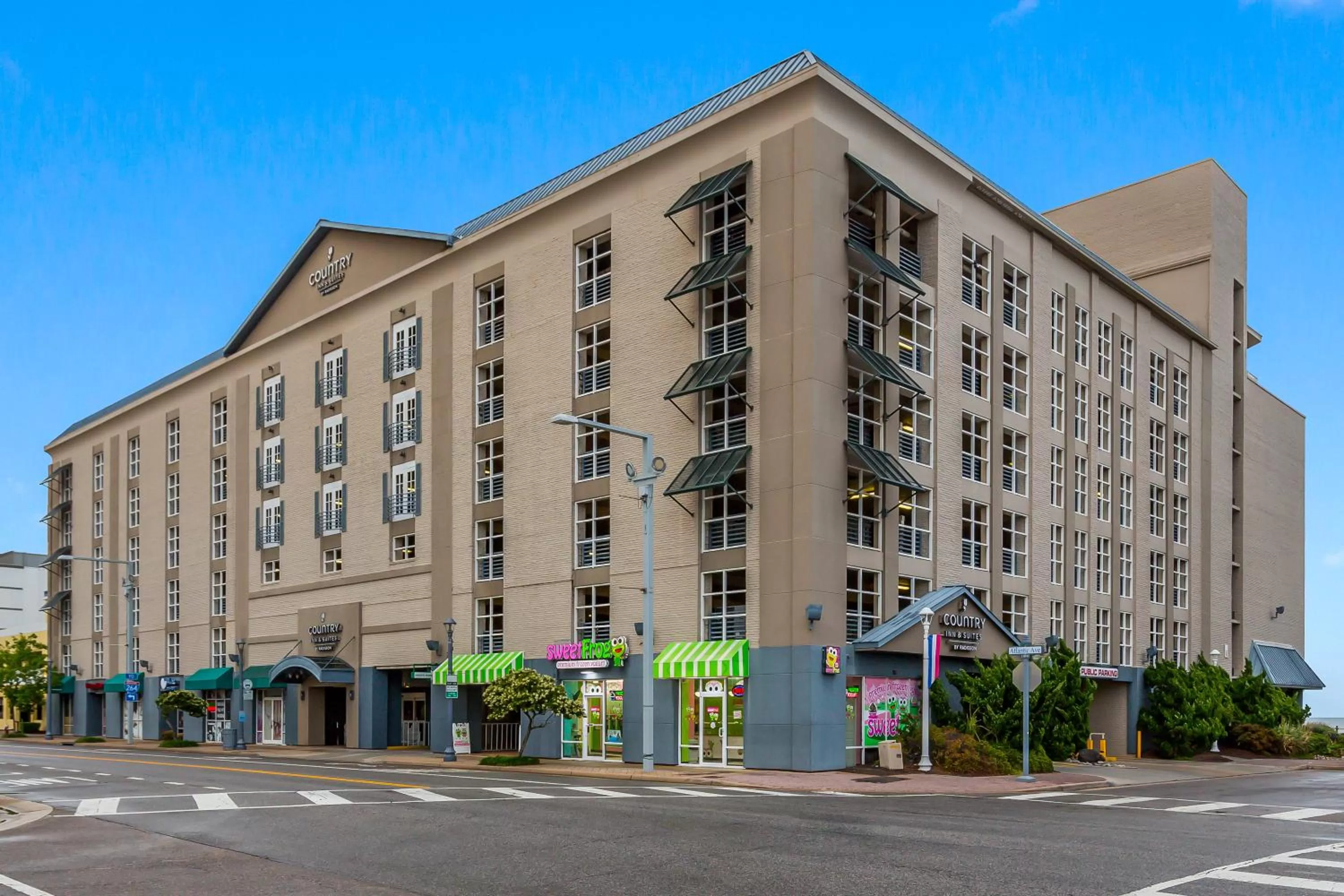 Property building in Country Inn & Suites by Radisson, Virginia Beach Oceanfront