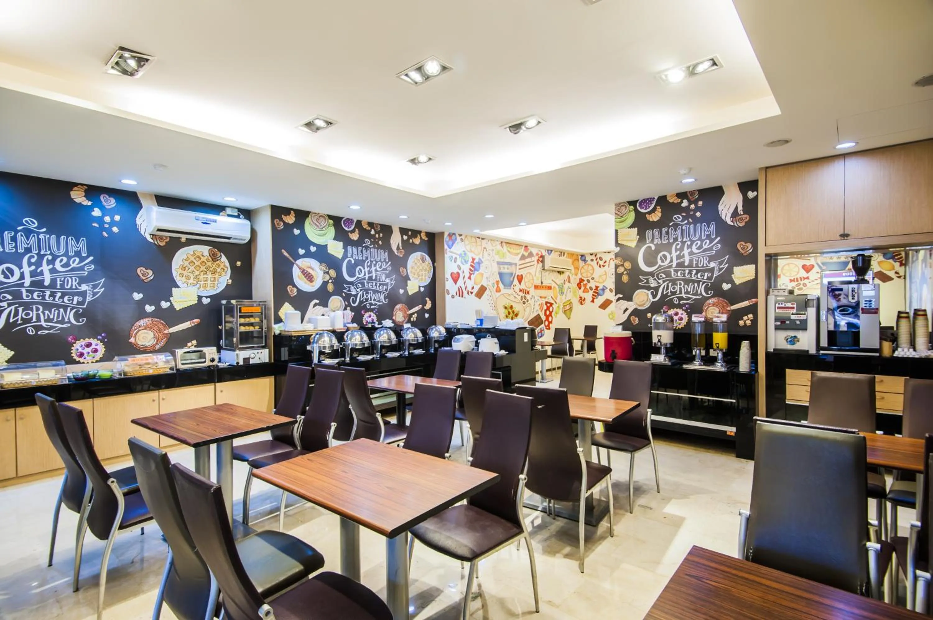 Restaurant/places to eat in Sanduo Hotel