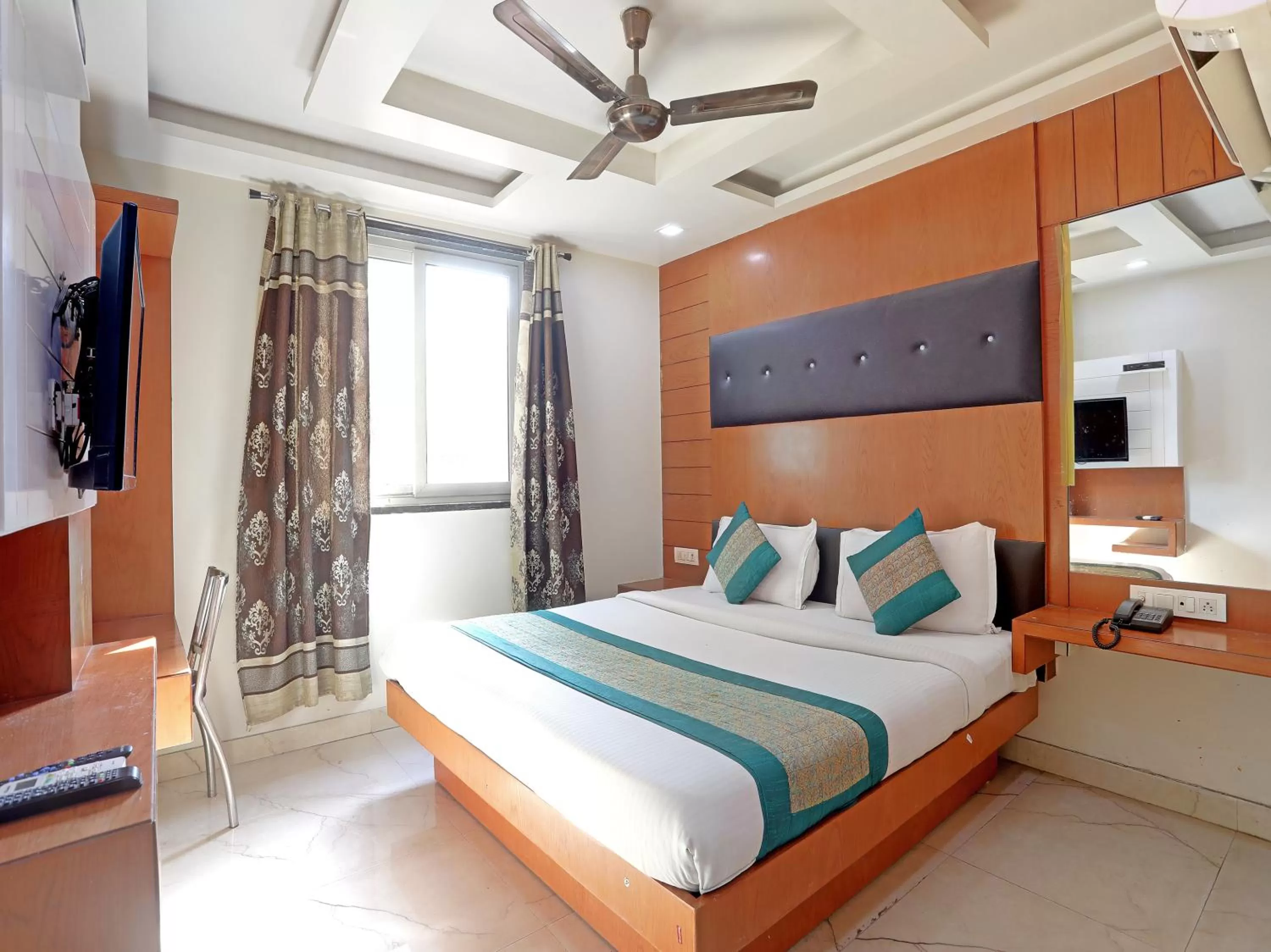 Bed in Hotel Tashkent Palace - Walk in from New Delhi Station & Metro Station