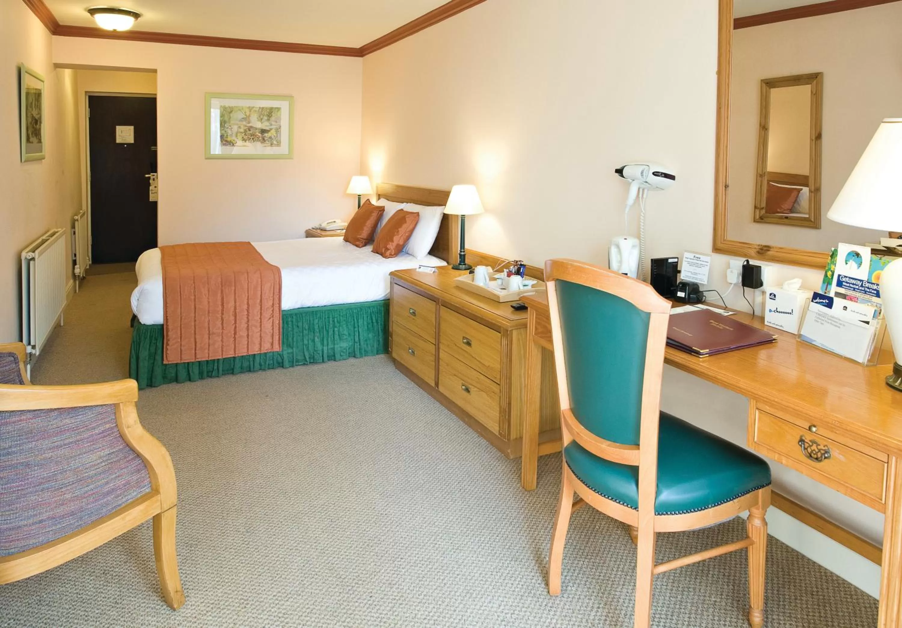 Bedroom, Bed in Knights Hill Hotel & Spa