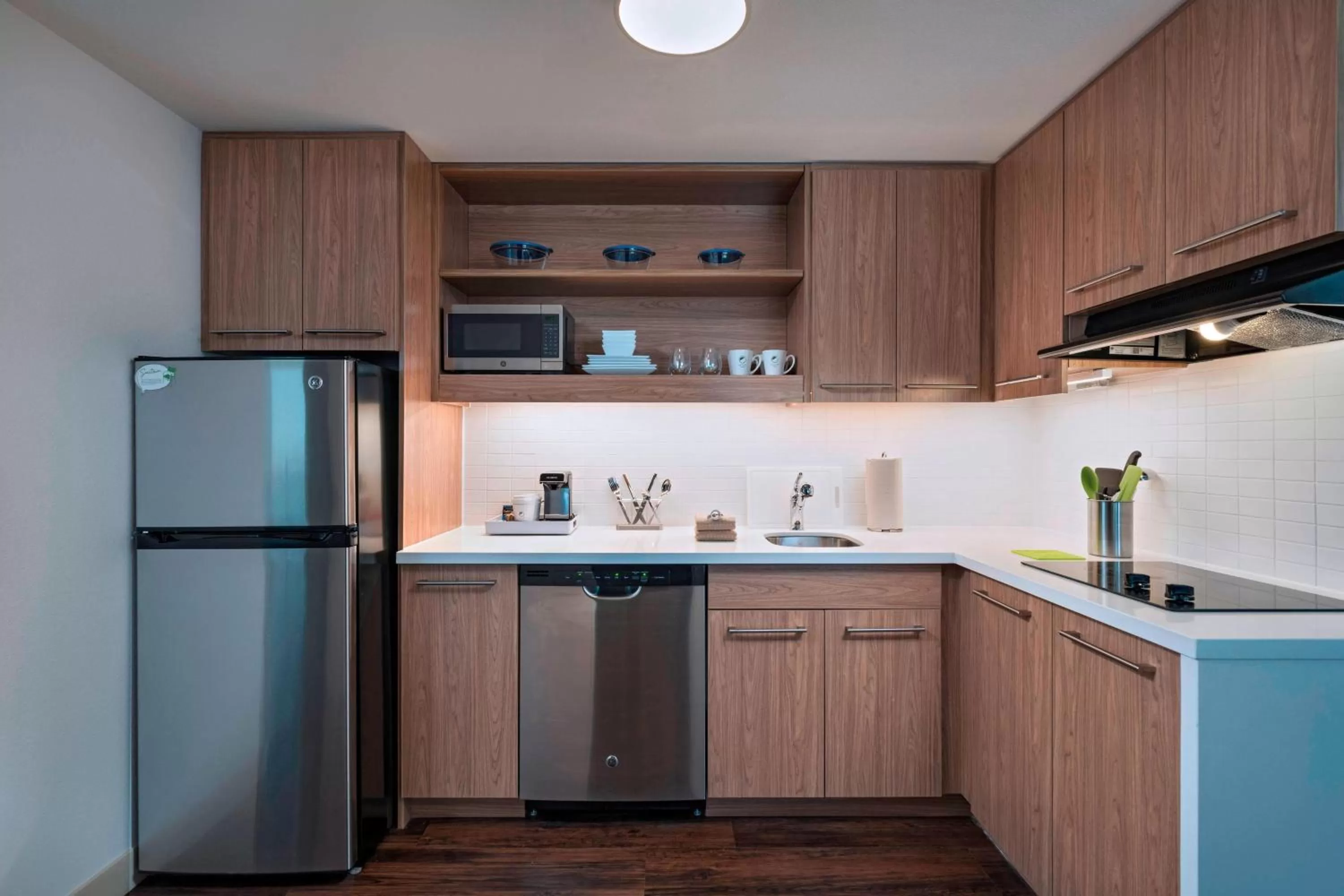 Kitchen or kitchenette in Element Palmdale