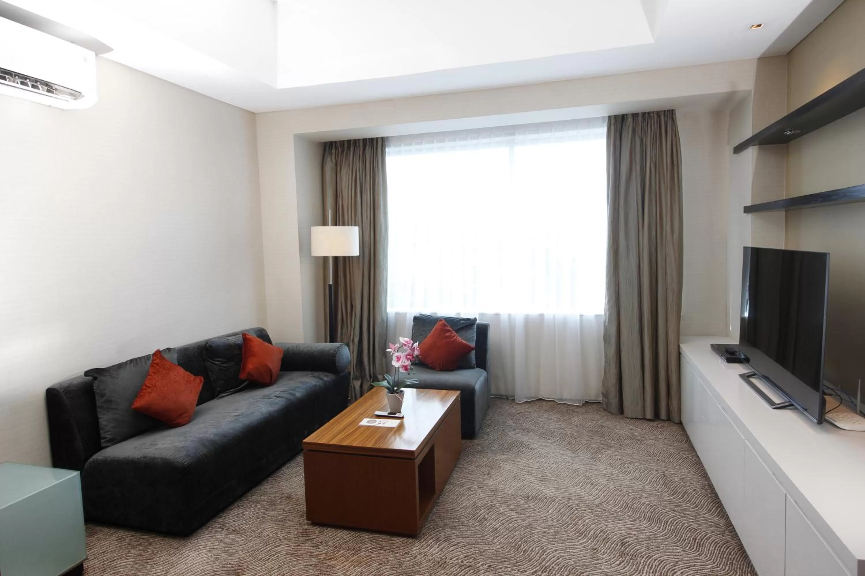 Living room in Novotel Balikpapan