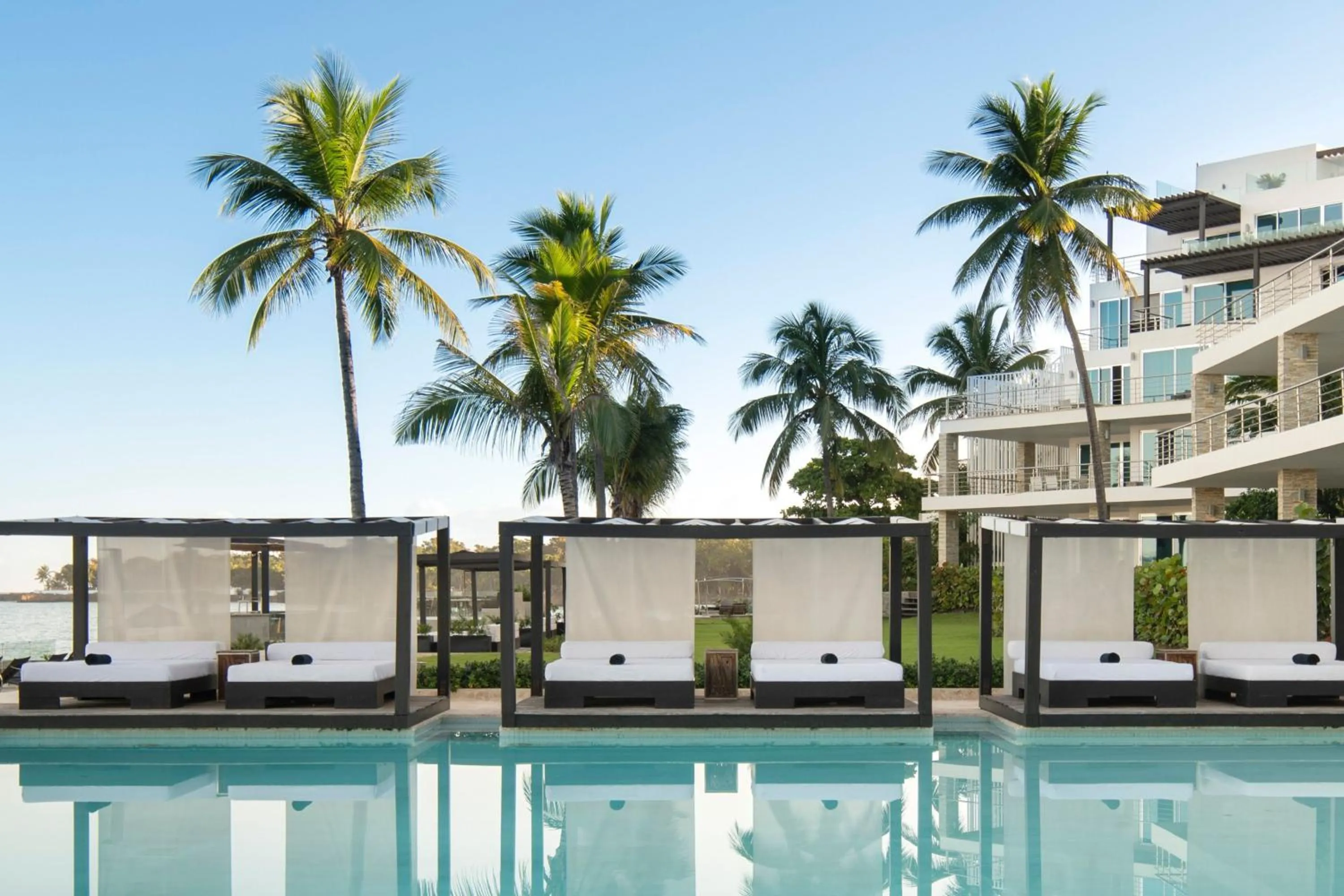 Swimming pool in The Ocean Club, a Luxury Collection Resort, Costa Norte