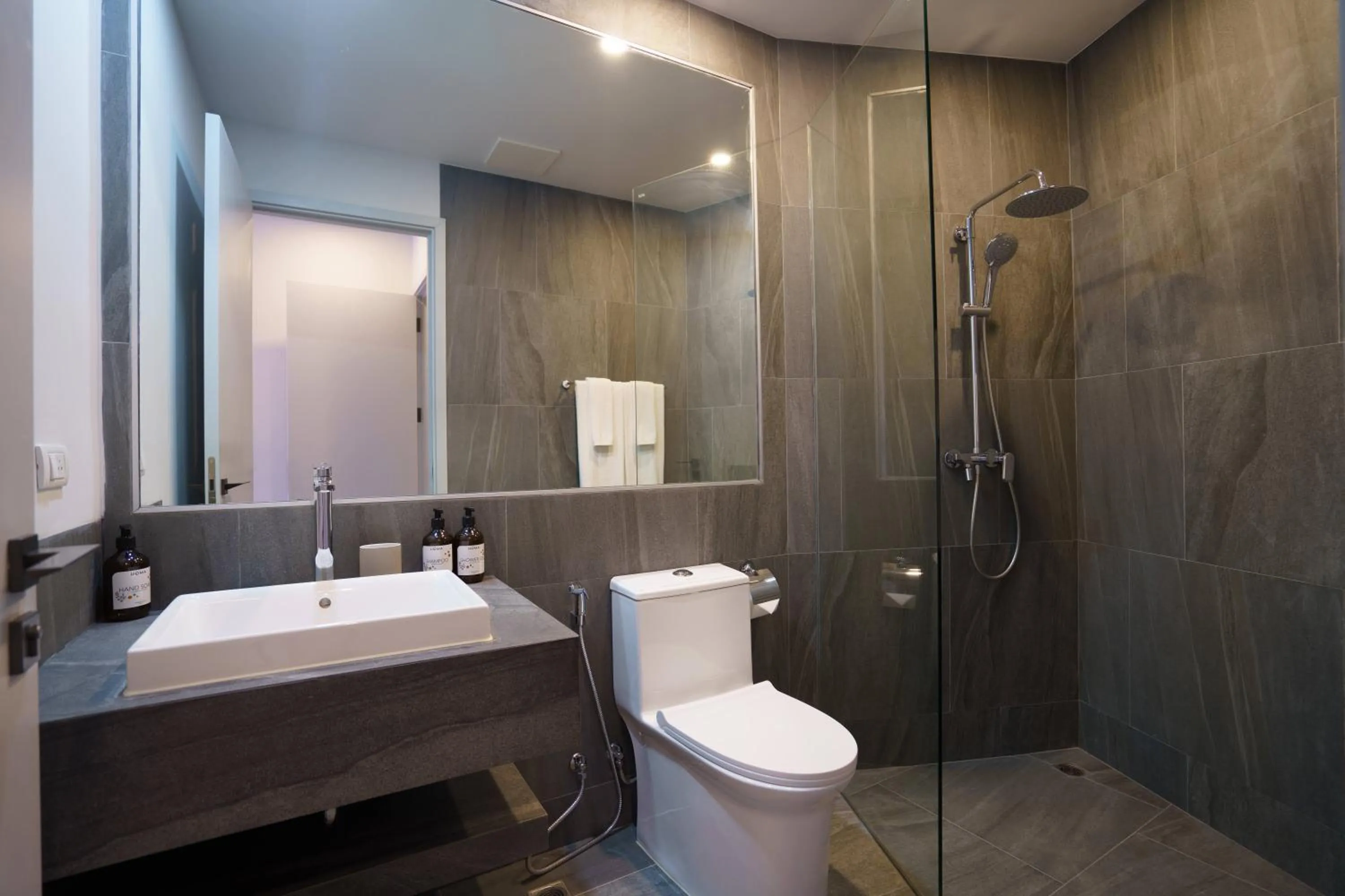 Toilet in HOMA Phuket Town