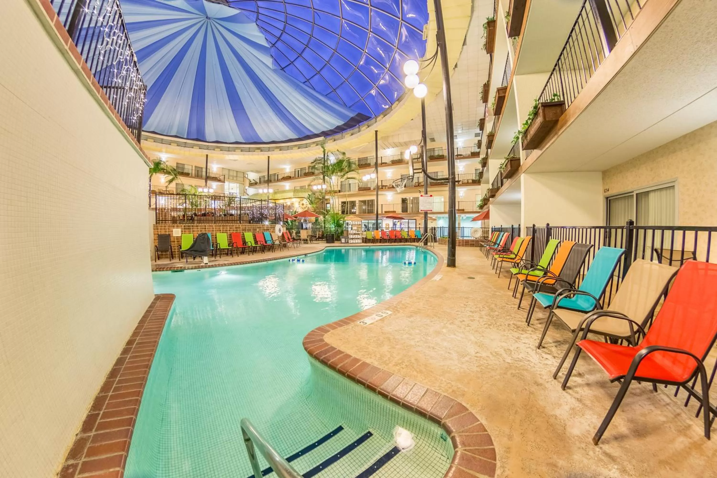 Swimming pool in Holiday Inn Des Moines-Airport Conf Center by IHG