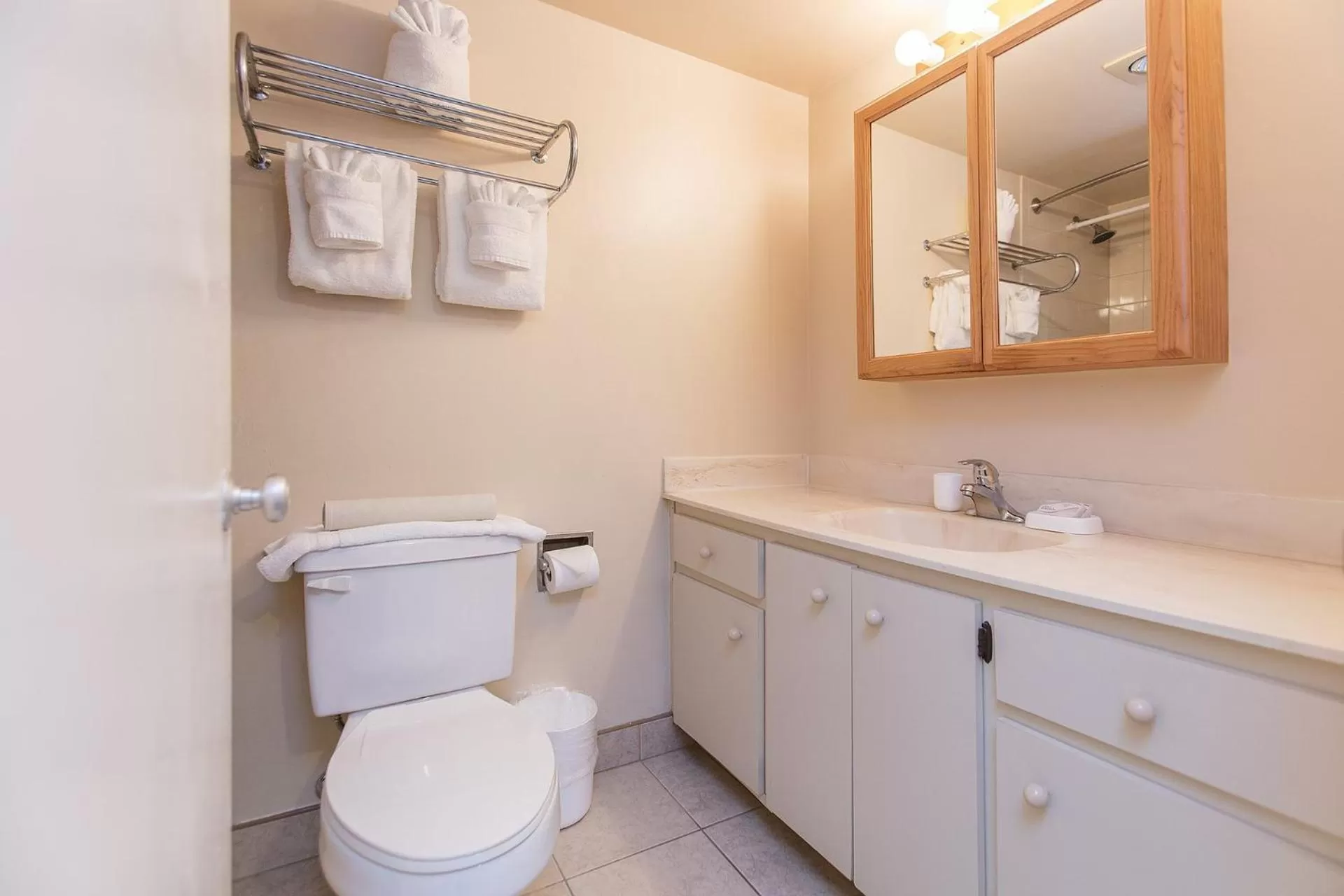 Bathroom in Sea Club IV Resort