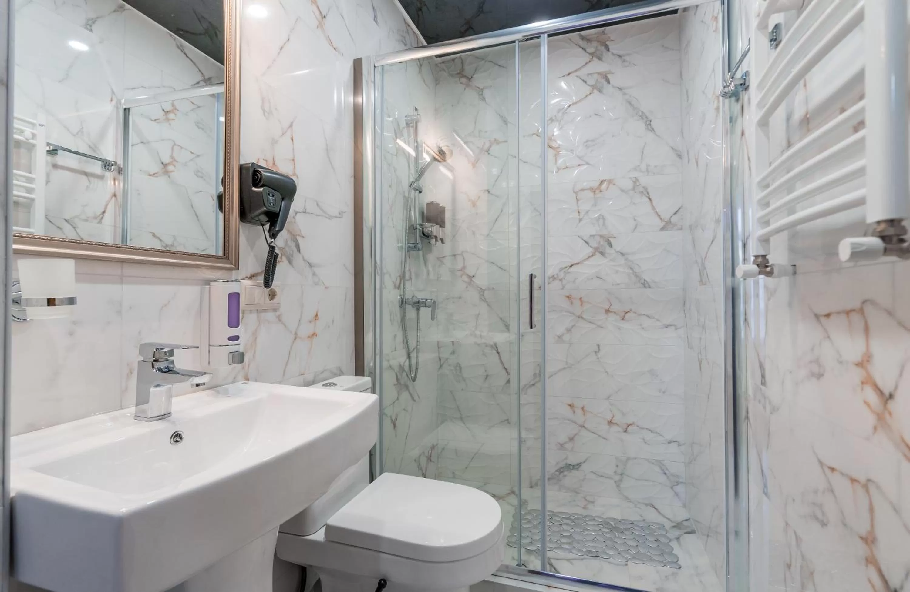 Shower in Constant Tbilisi