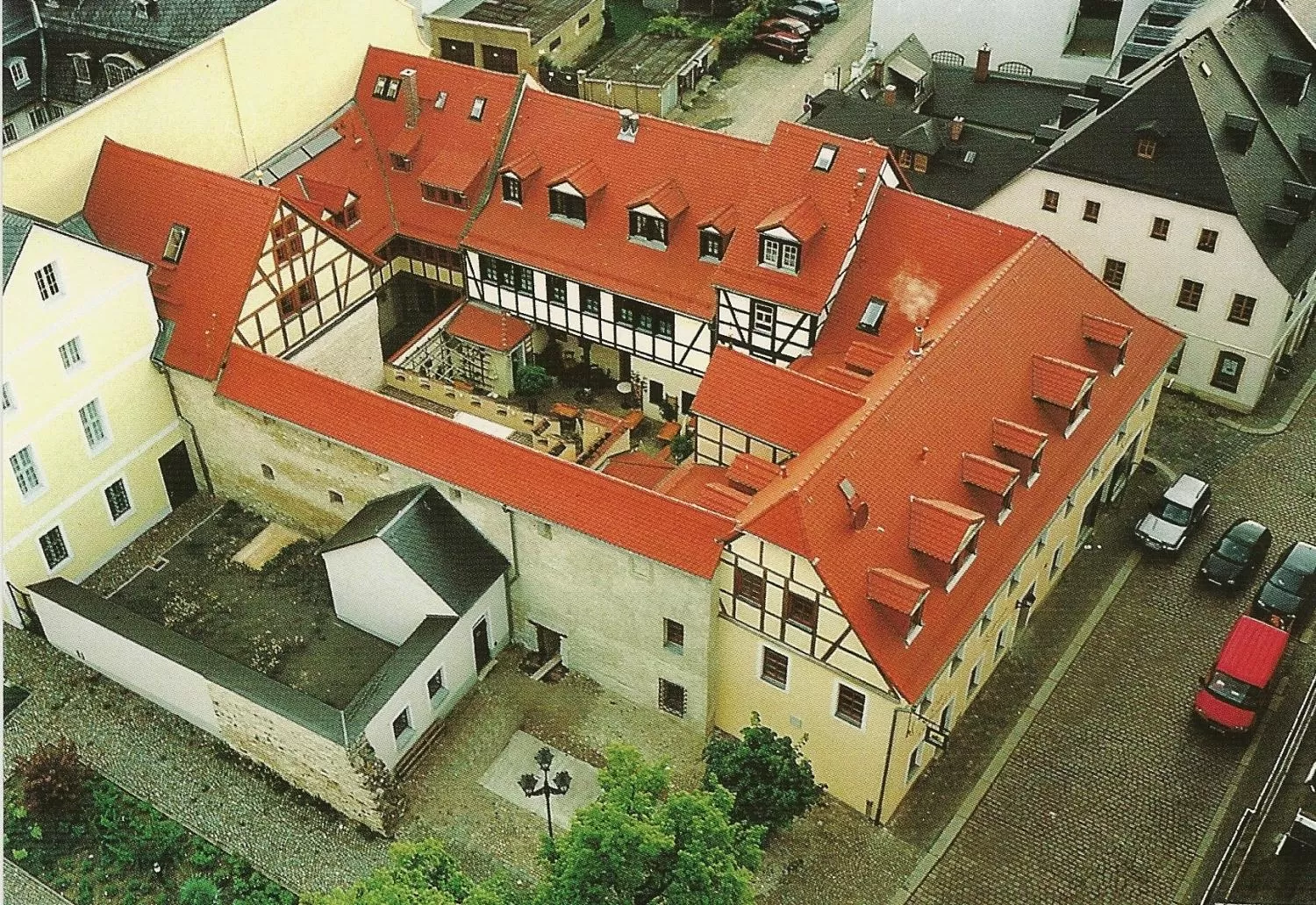 Facade/entrance, Bird's-eye View in Matsch - Plauens älteste Gastwirtschaft