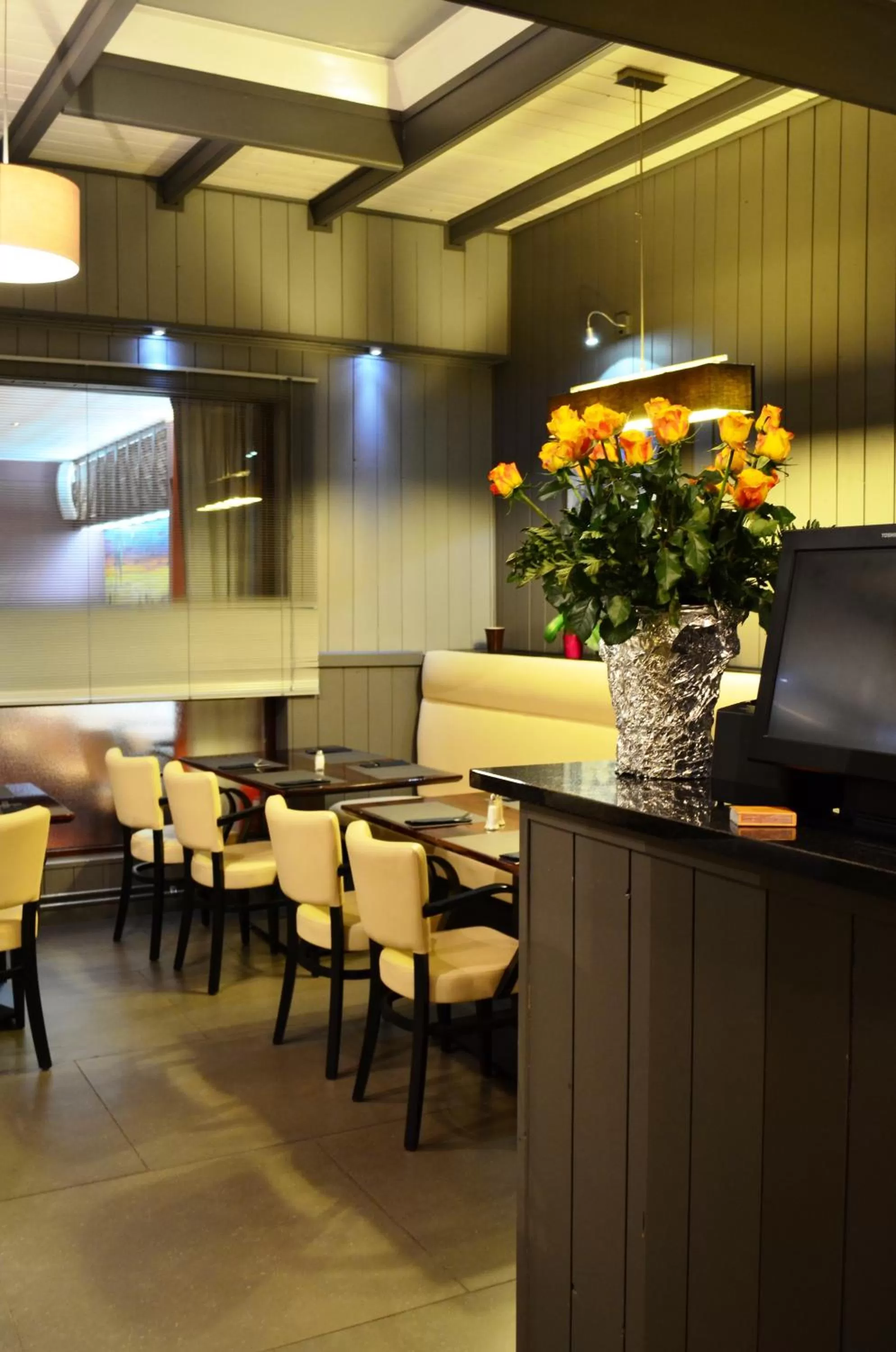 Restaurant/places to eat in Hotel Taormina Brussels Airport