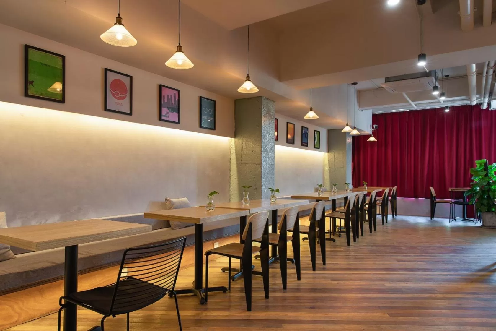 Restaurant/Places to Eat in Wander Hostel