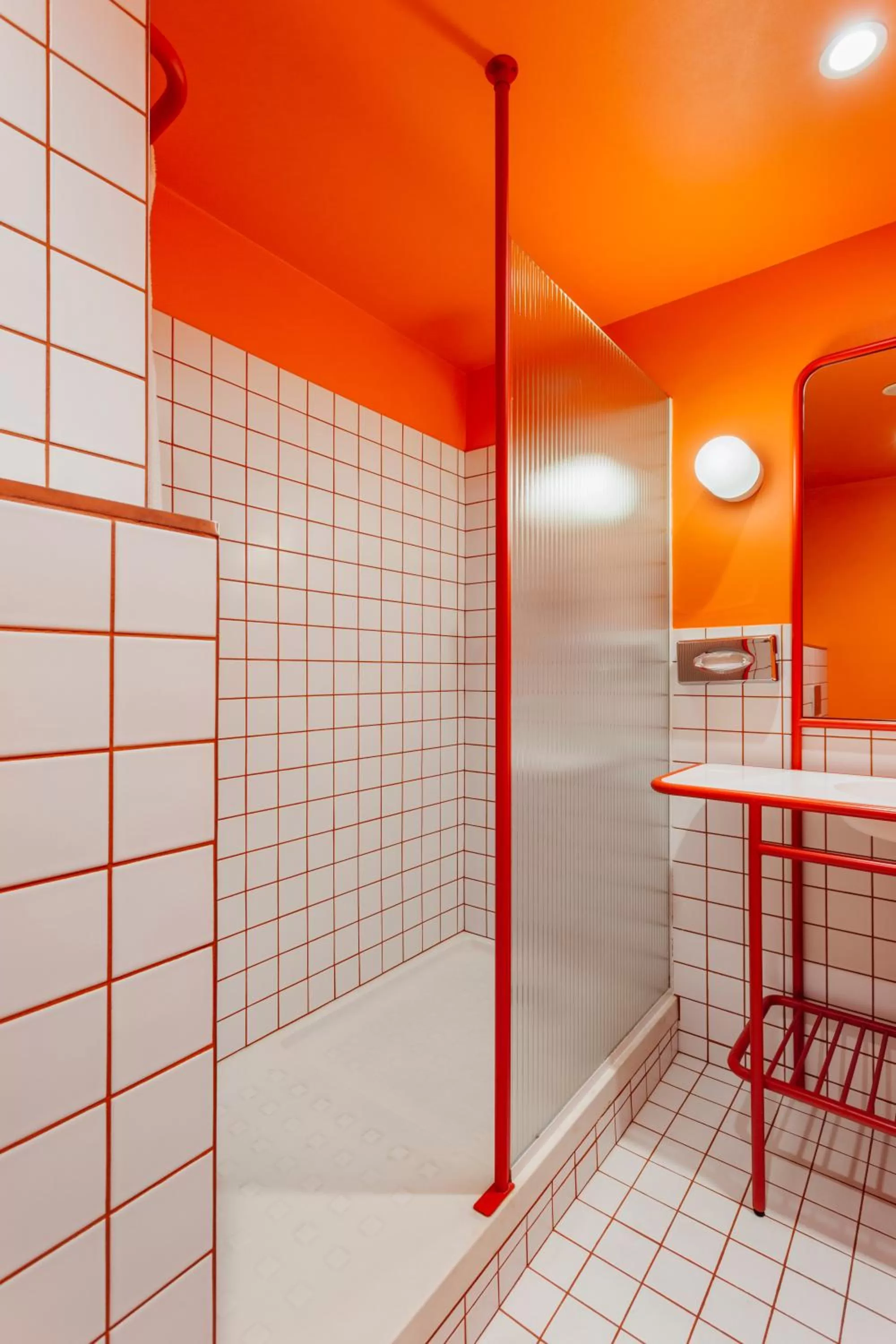 Bathroom in Ibis Styles Madrid City Las Ventas