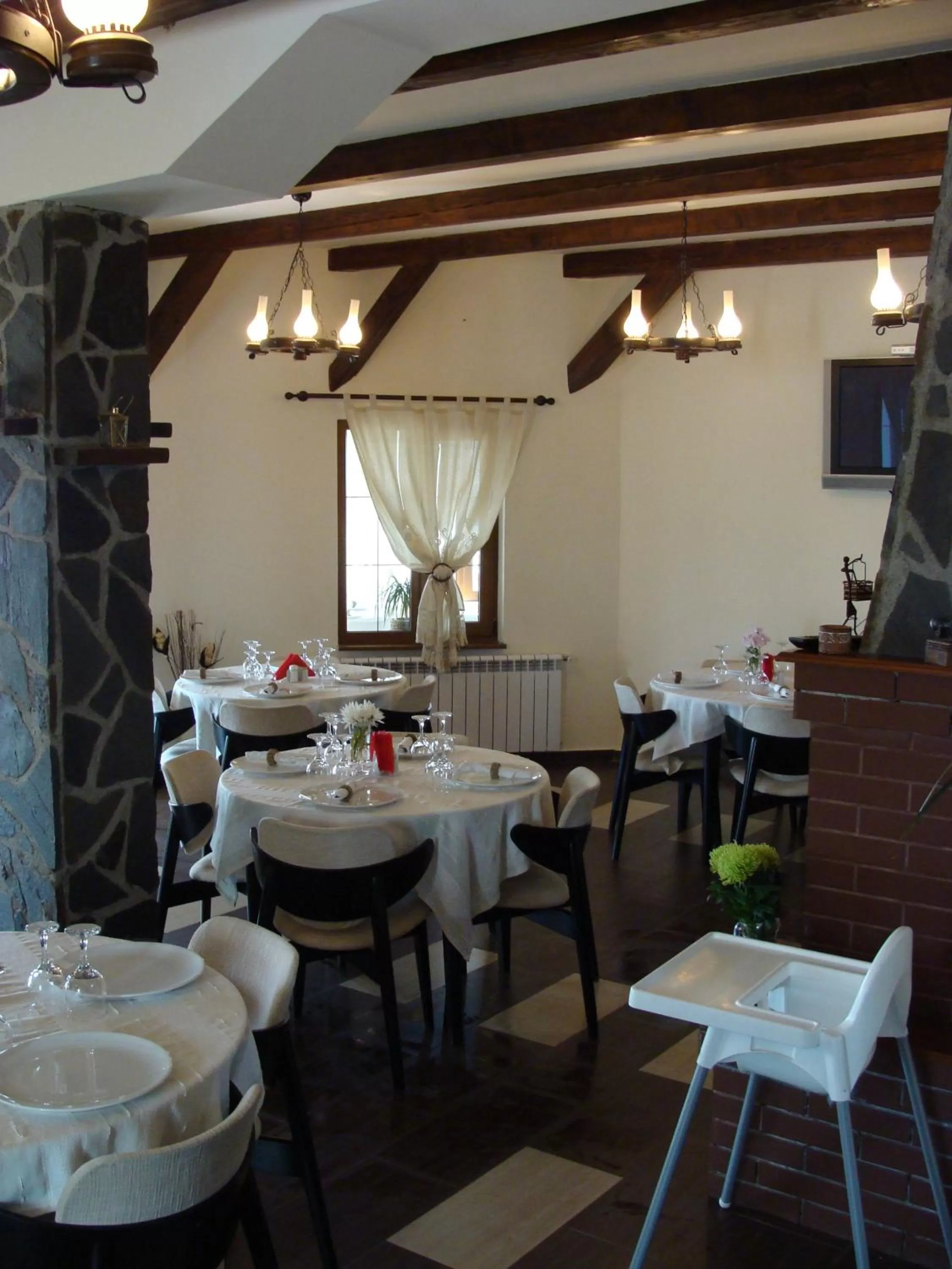 Banquet/Function facilities, Restaurant/Places to Eat in Pensiunea Taverna Bucium