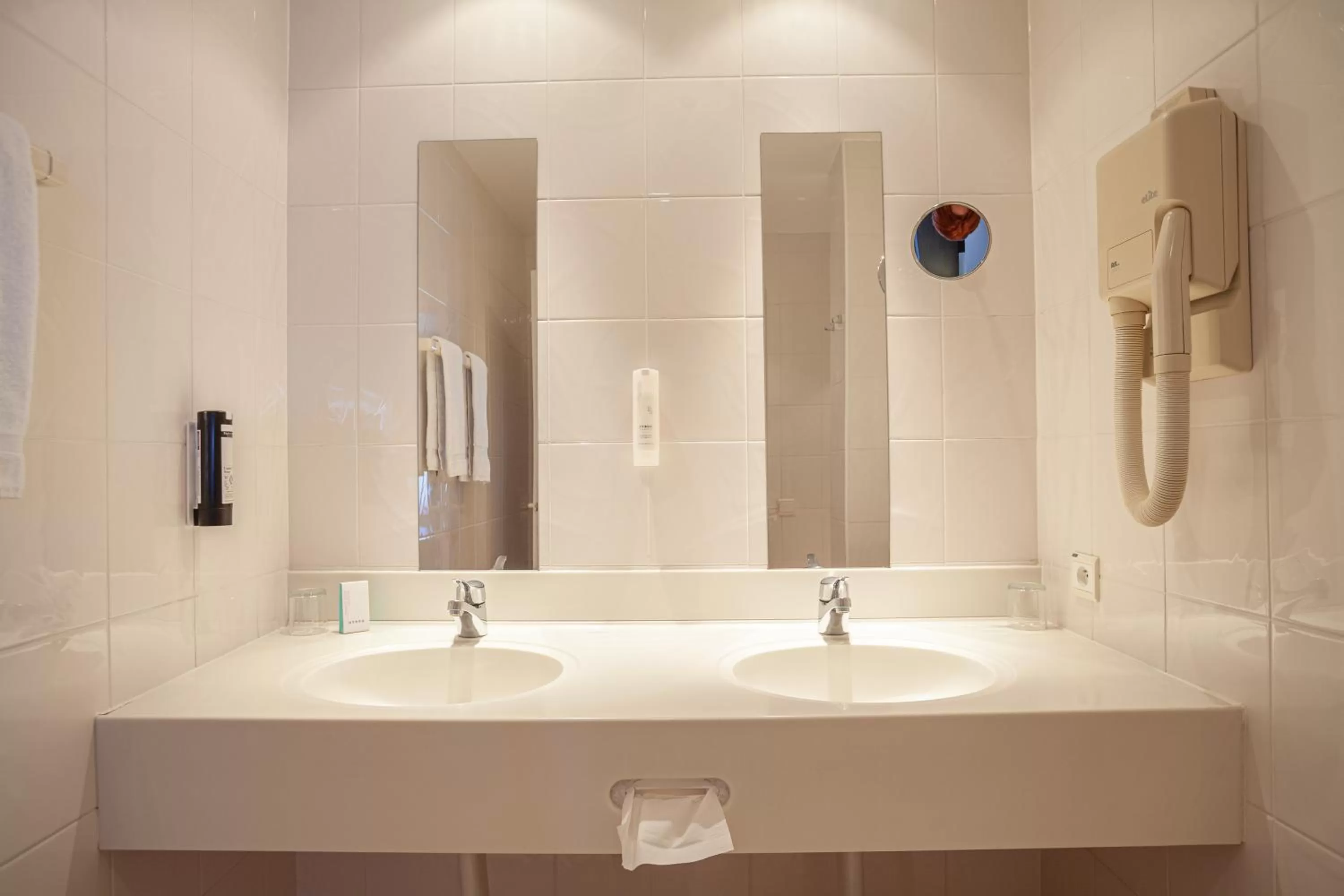Bathroom in Hotel Monaco Zeebrugge Beach by Rikas Hotels