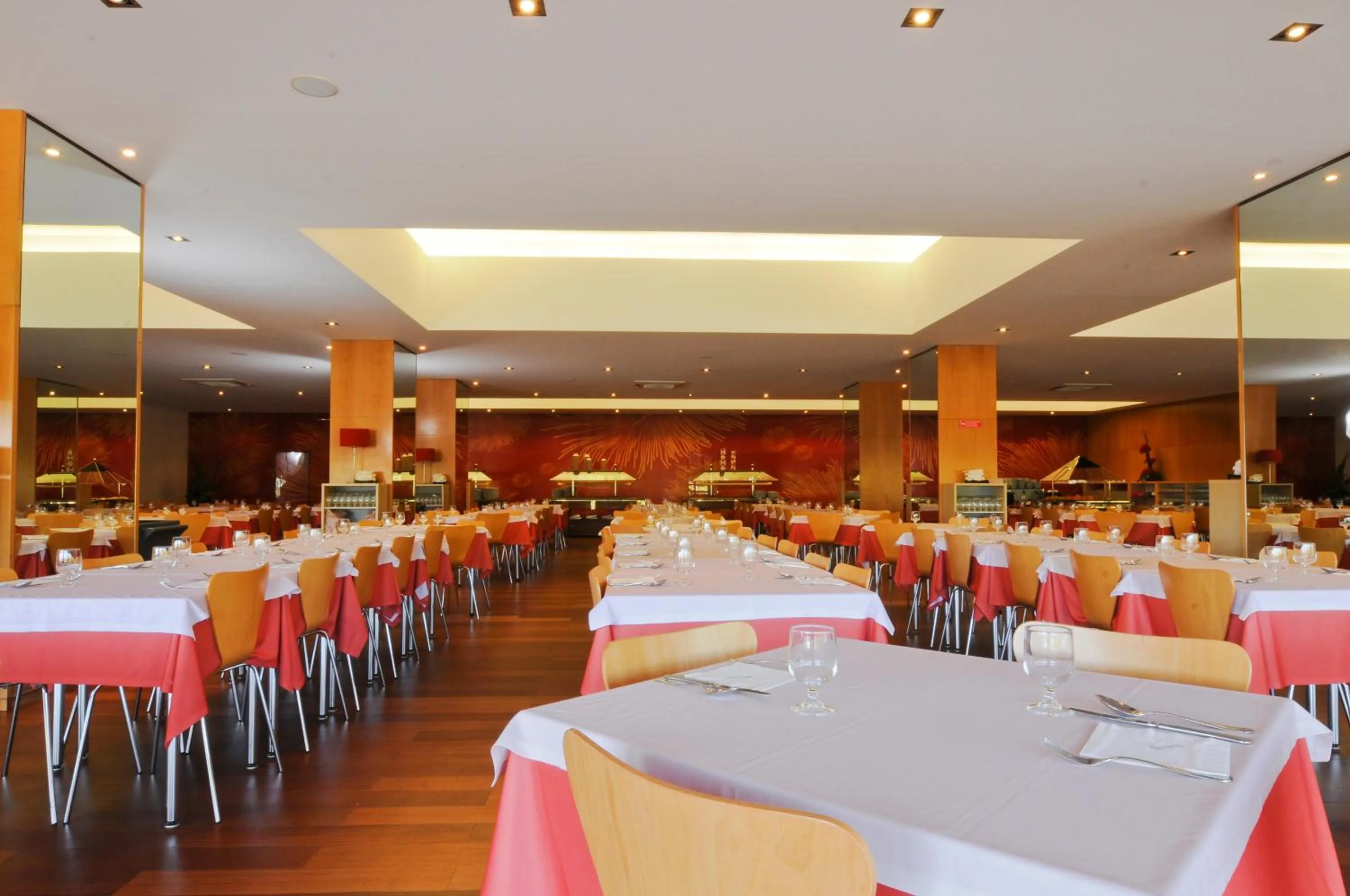 Restaurant/places to eat in INATEL Albufeira