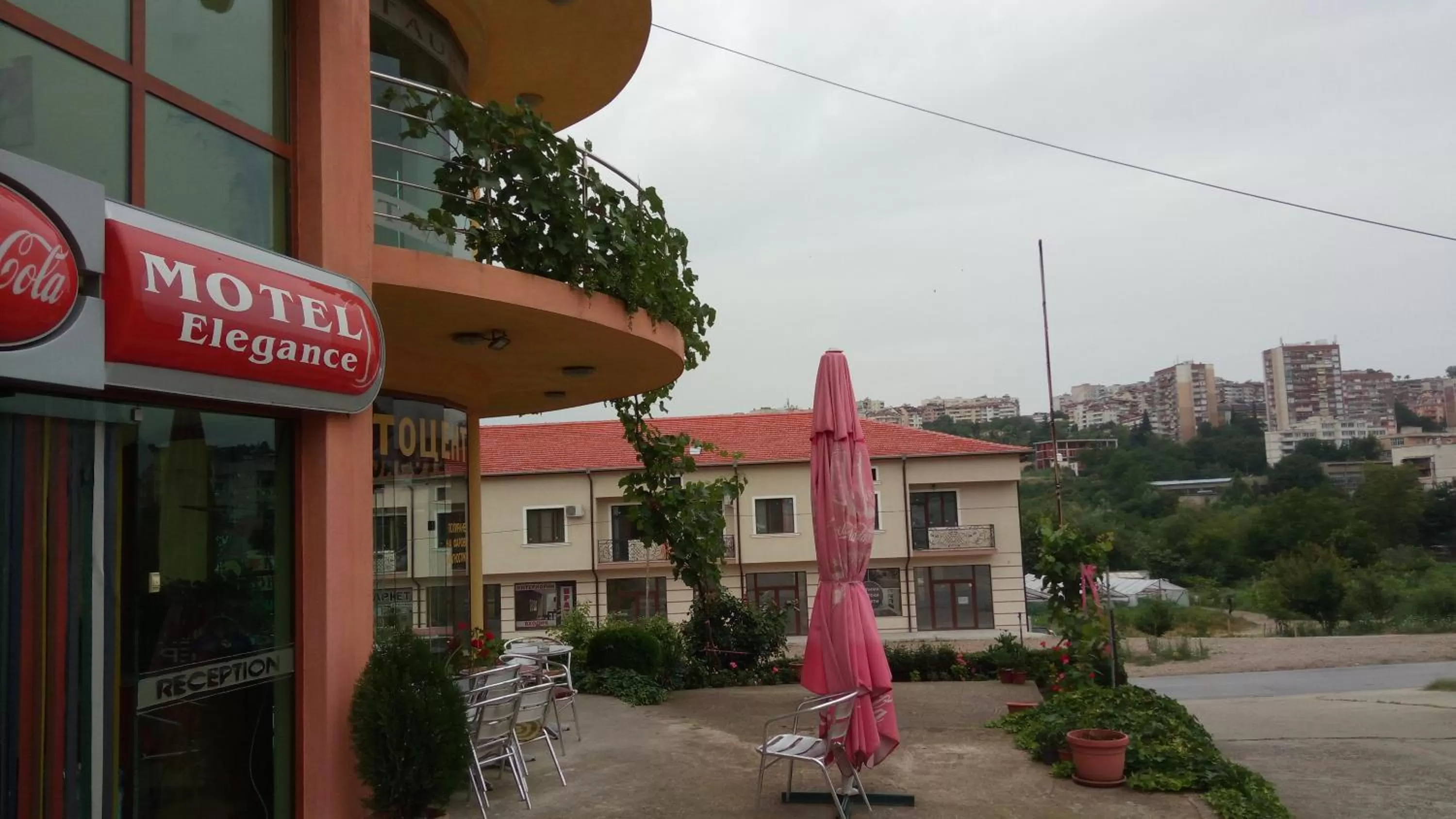 Property Building in Motel Elegance