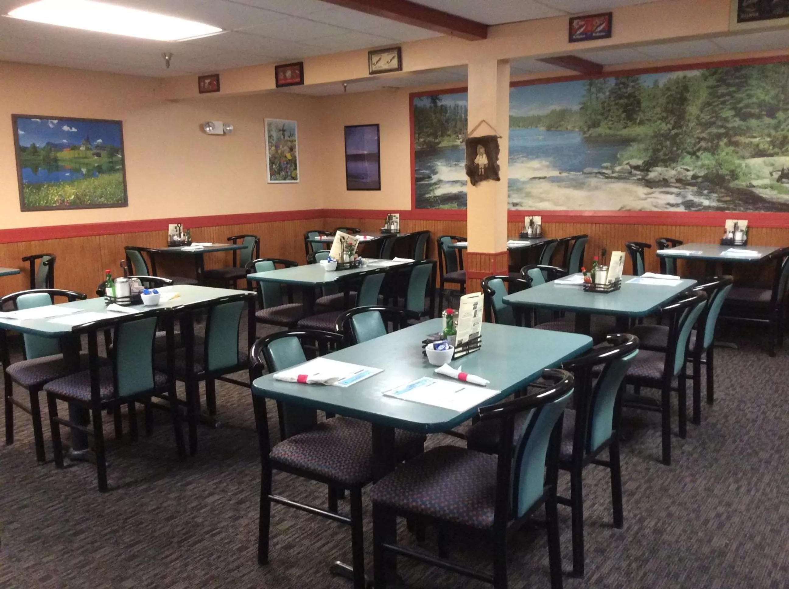 Restaurant/places to eat in Shelikof Lodge