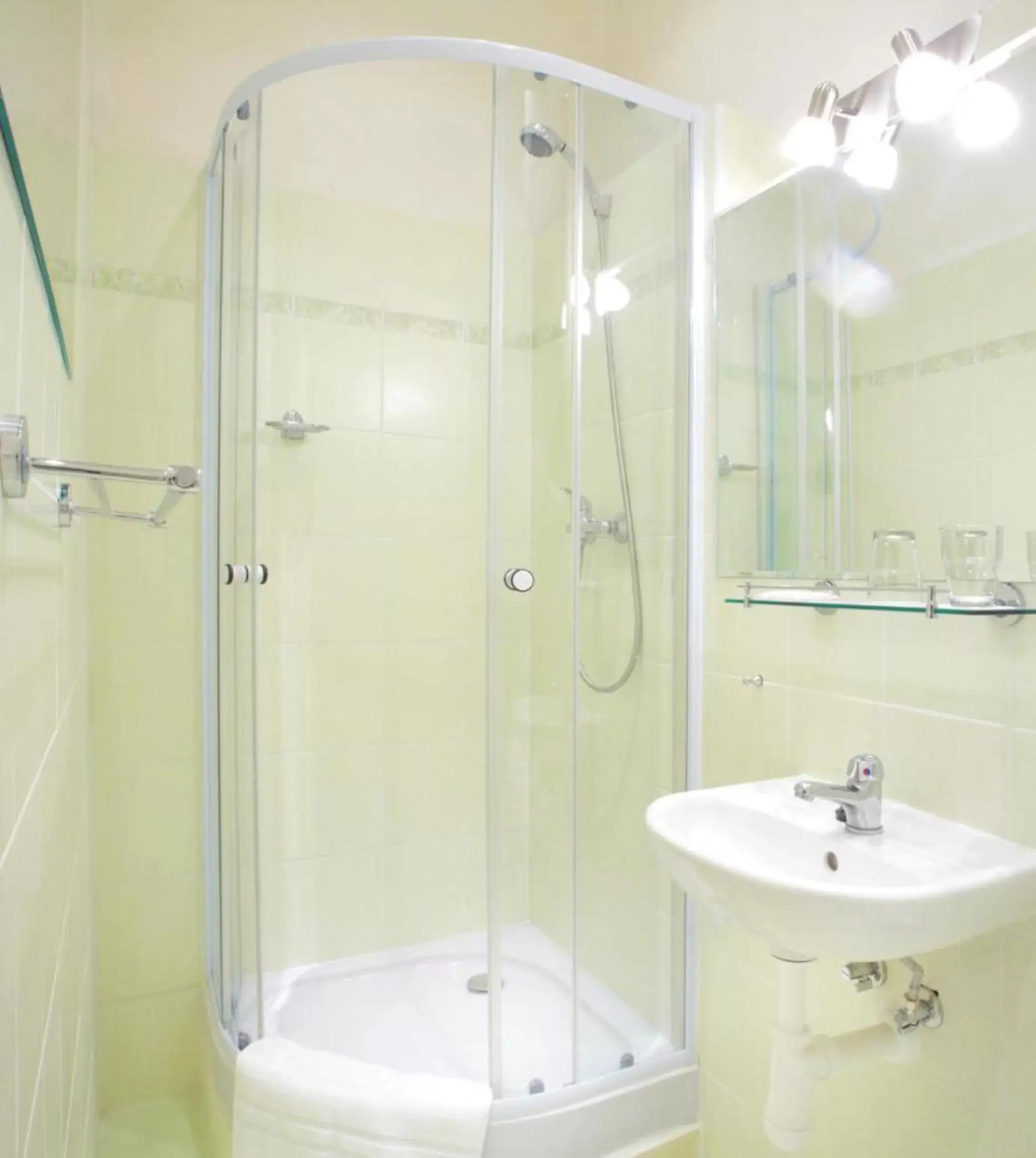 Economy Double or Twin Room in Wenceslas Square Hotel - Czech Leading Hotels Economy Double or Twin Room in Wenceslas Square Hotel - Czech Leading Hotels