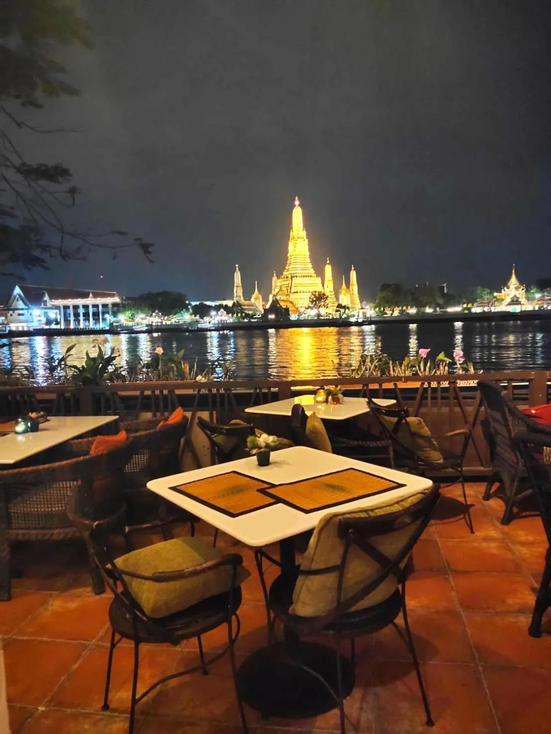 Restaurant/places to eat in Sala Arun