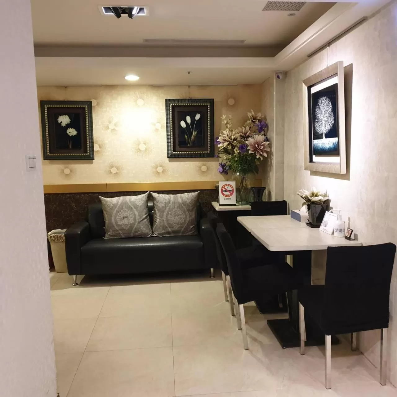 Seating area in 意芙旅店 Ifinn Hotel