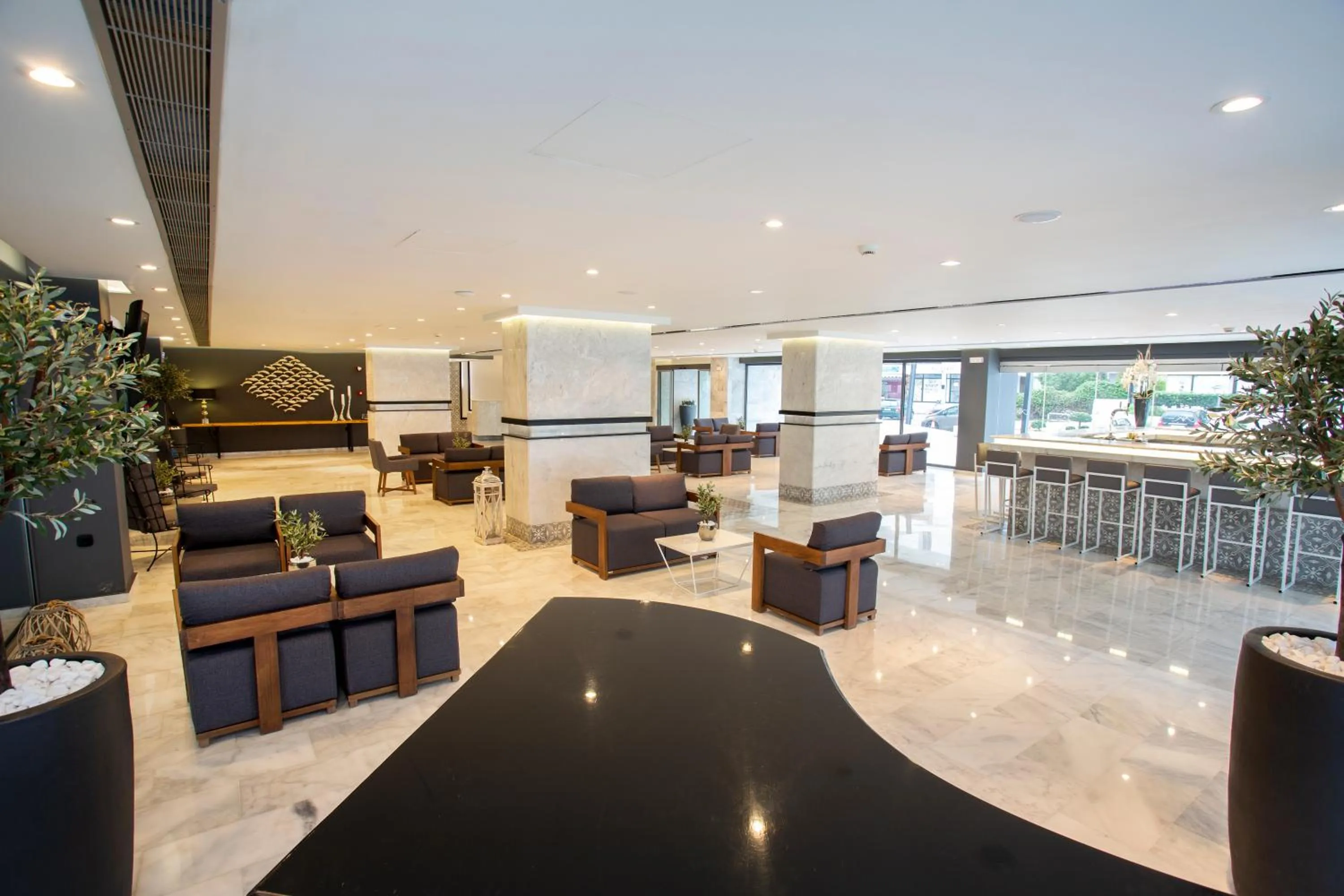 Lounge or bar in Mercure Rhodes Alexia Hotel & Spa