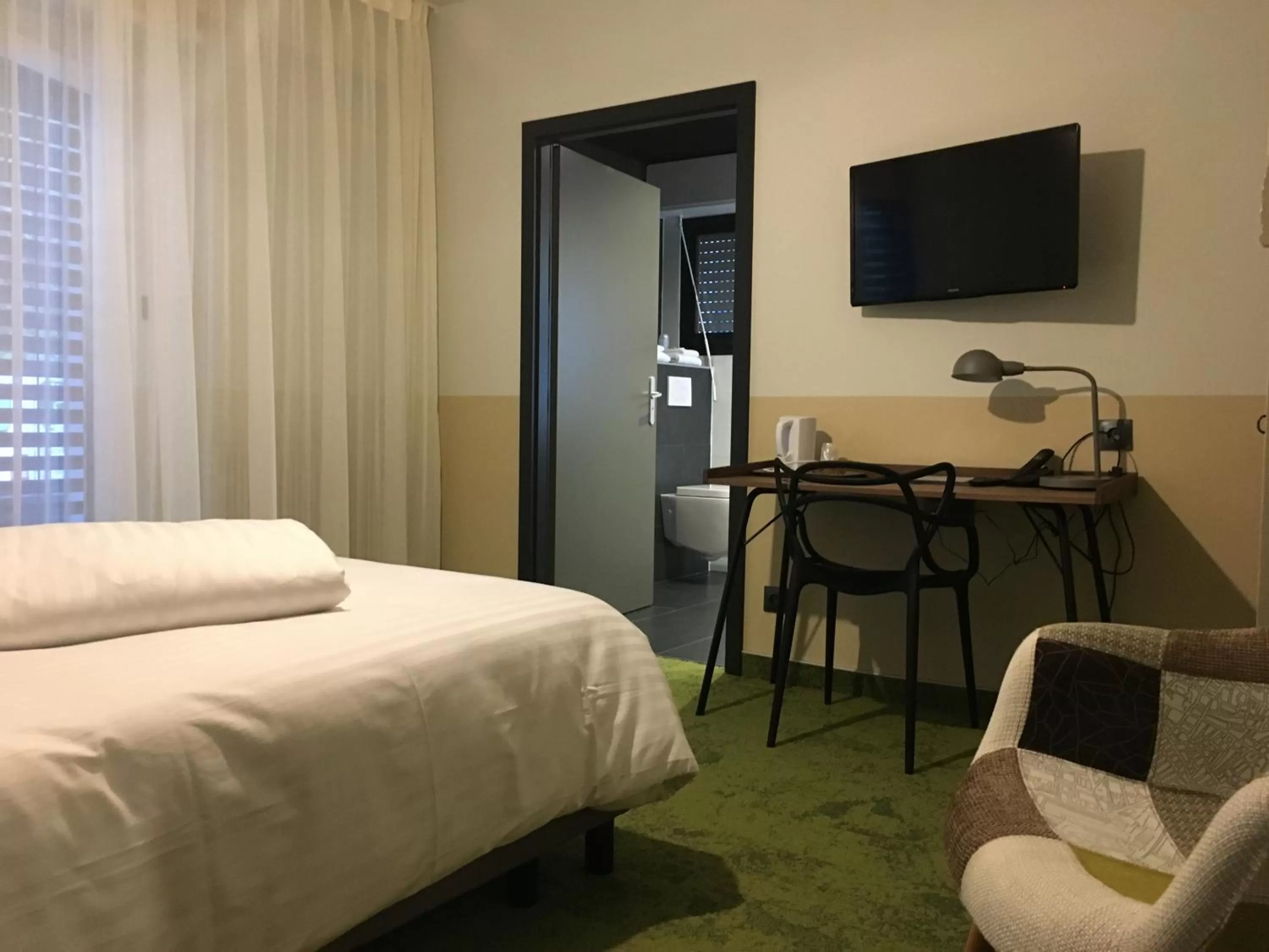 Bedroom, Bed in Hotel Restaurant au Floridor