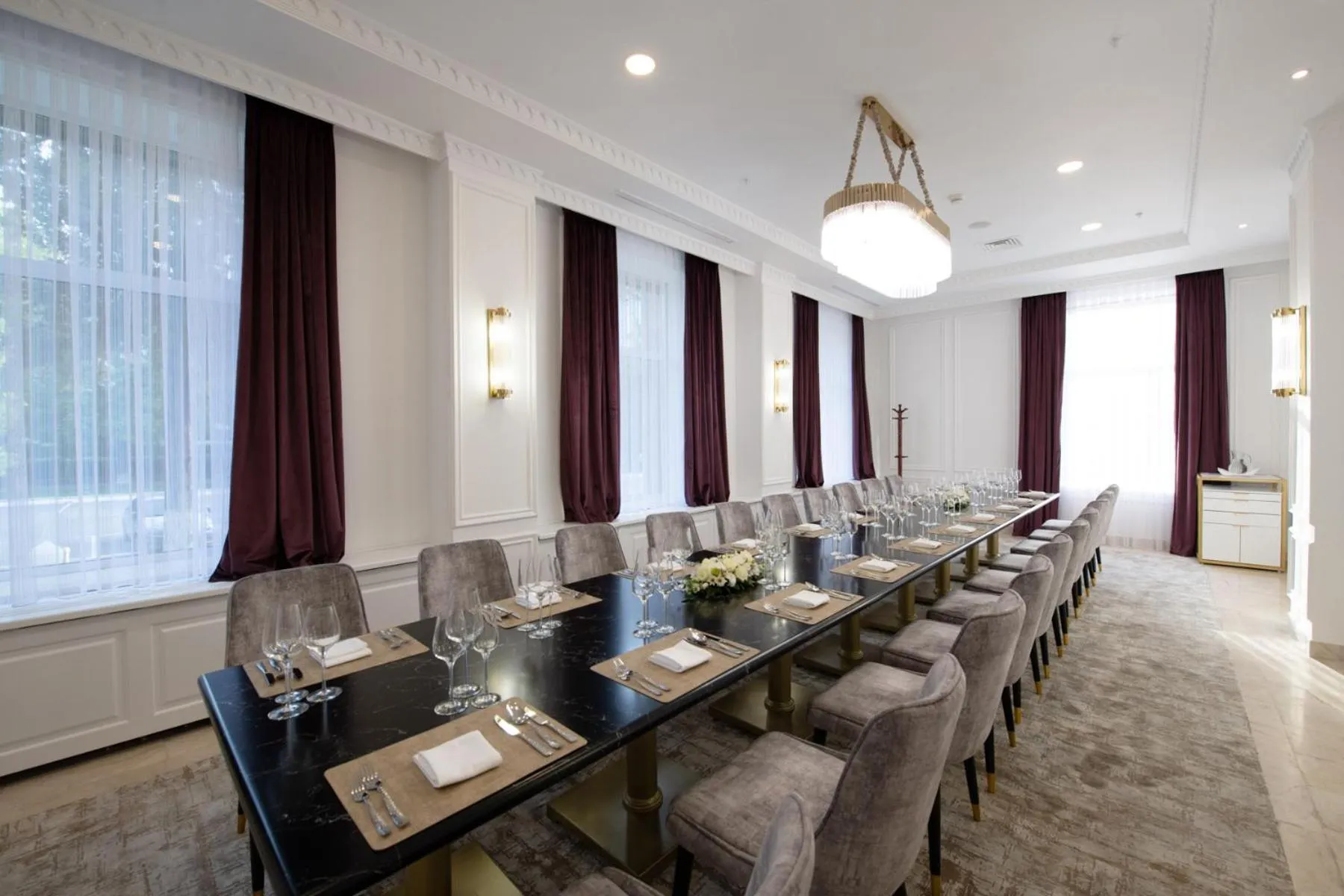 Restaurant/places to eat in LOTTE City Hotels Tashkent Palace