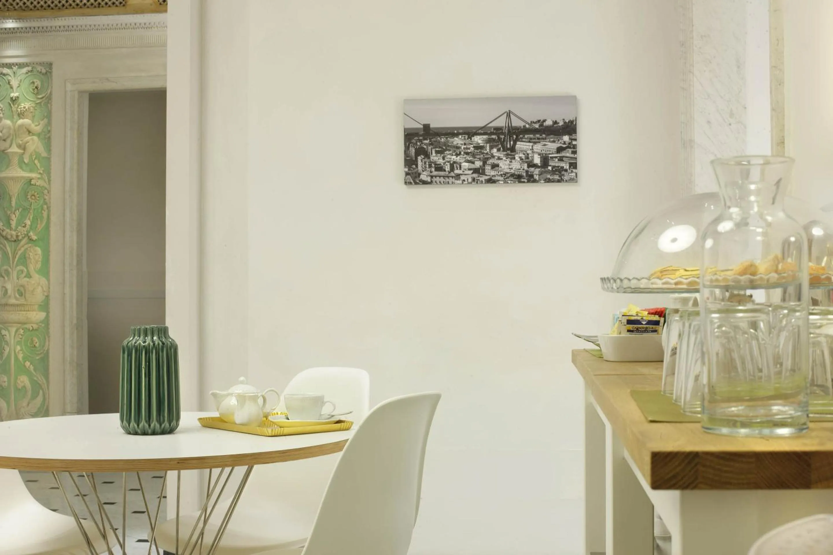 Communal lounge/ TV room in Hotel Le Nuvole Residenza d'Epoca