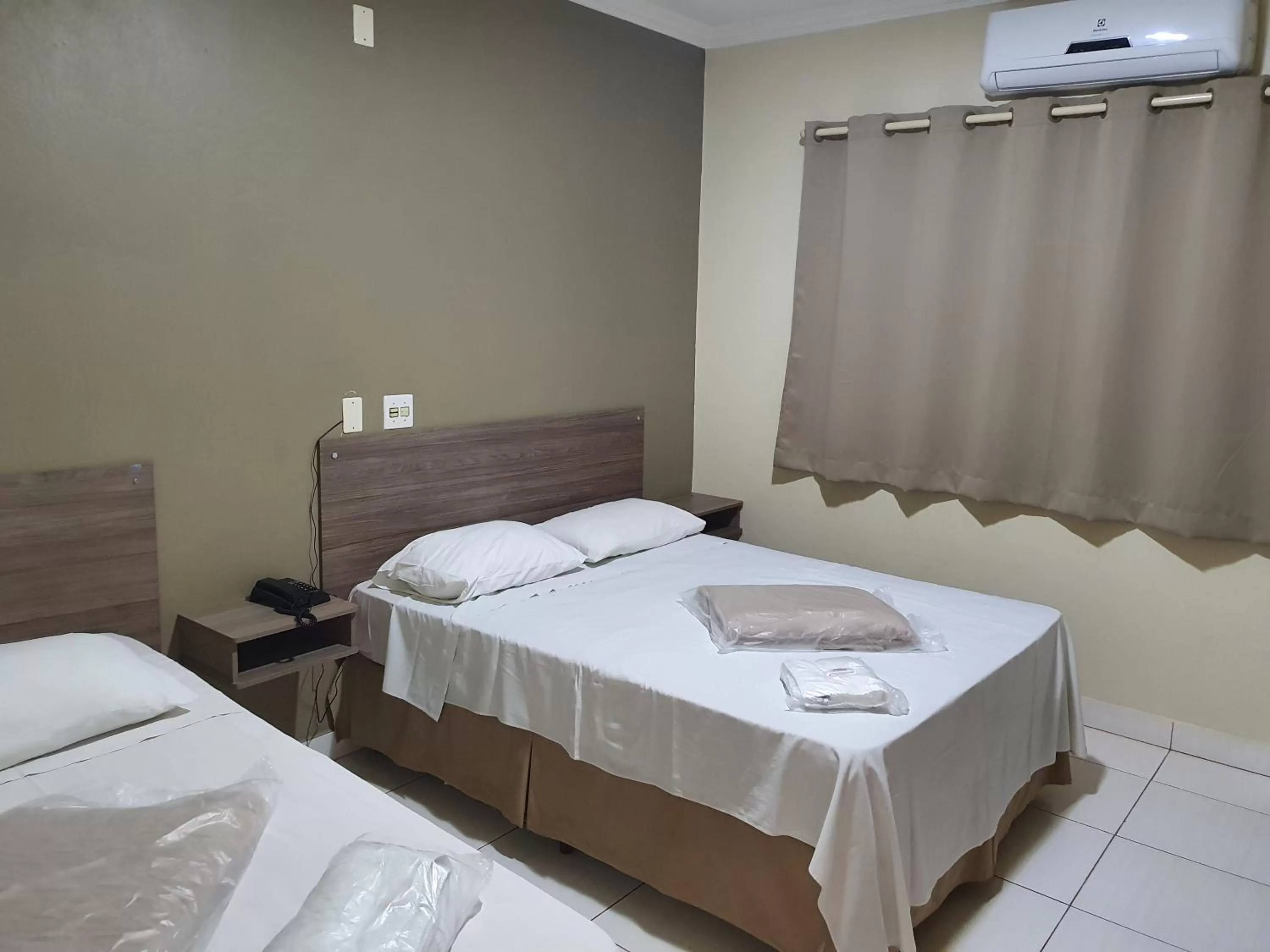 Bedroom, Bed in Hotel Recreio dos Bandeirantes