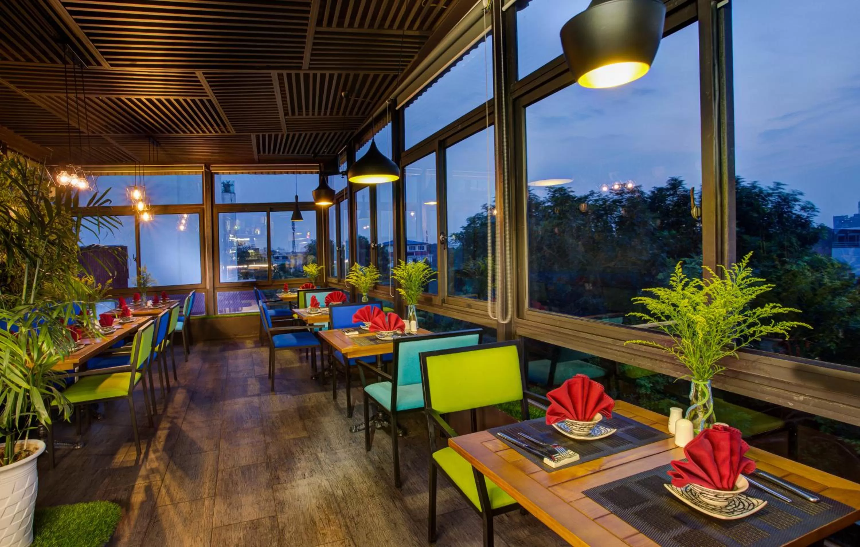 Restaurant/places to eat in Hanoi La Selva Hotel