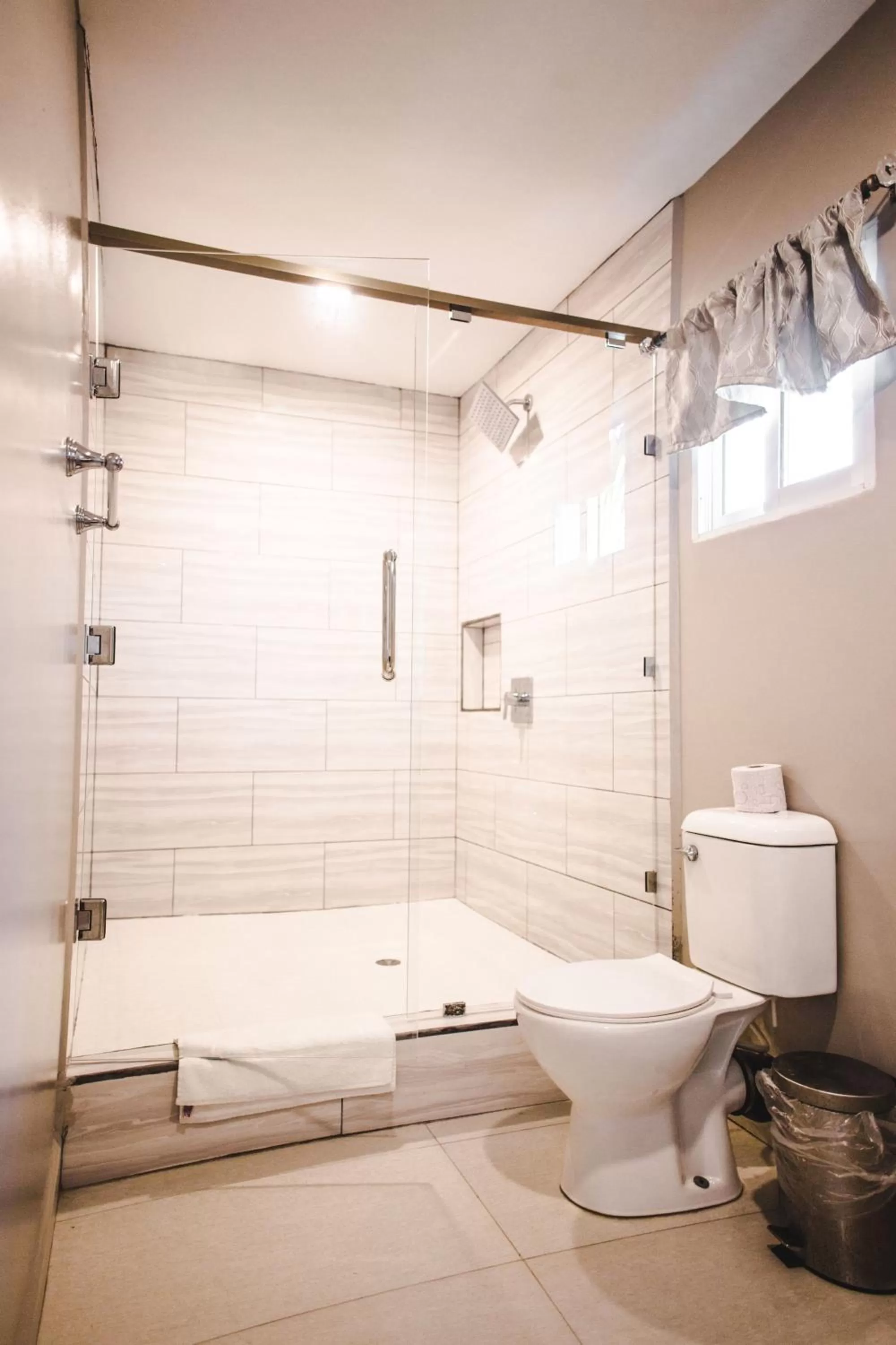 Bathroom in Barefoot Caye Caulker Hotel