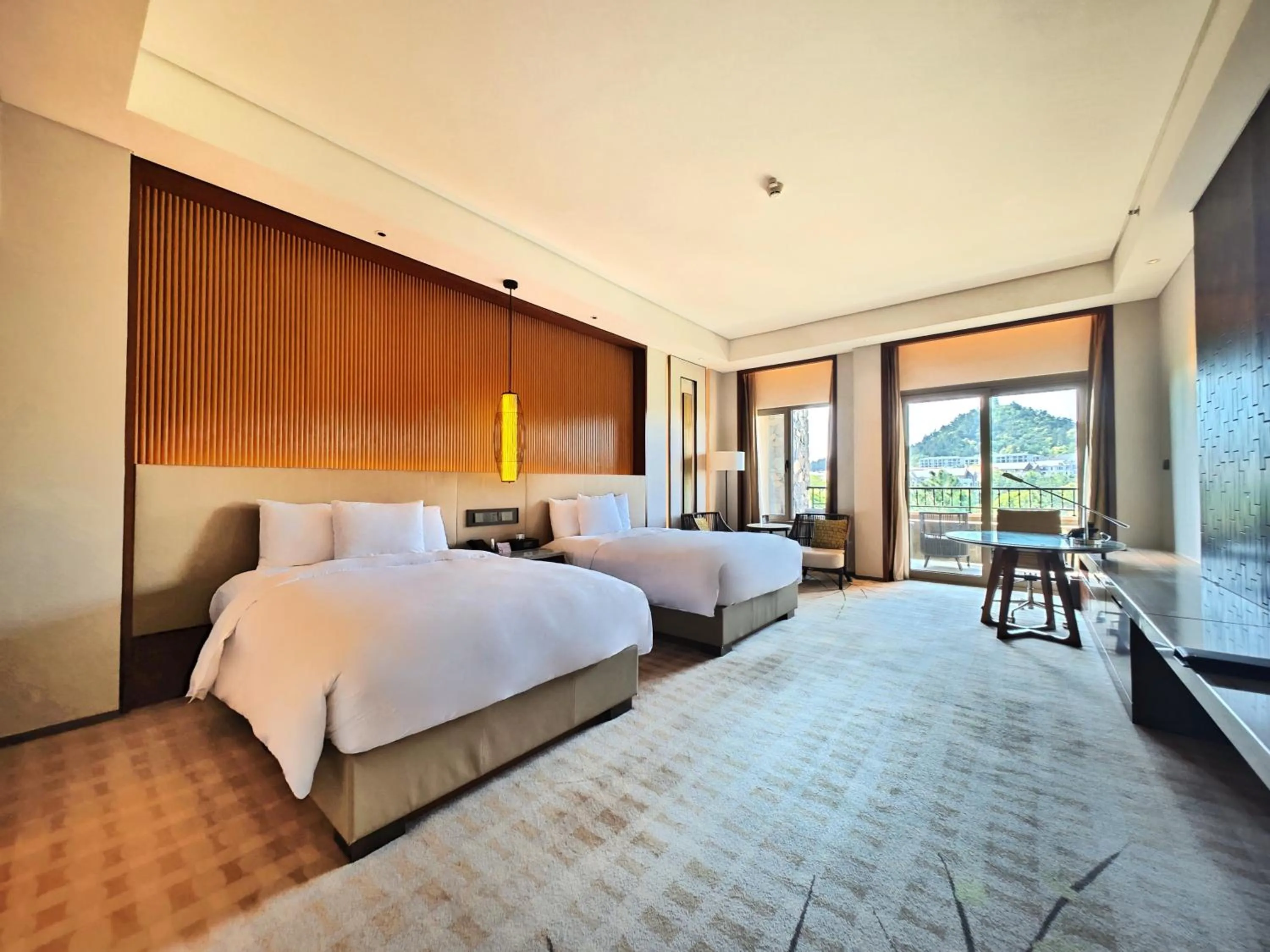 Photo of the whole room, Bed in JW Marriott Hotel Zhejiang Anji