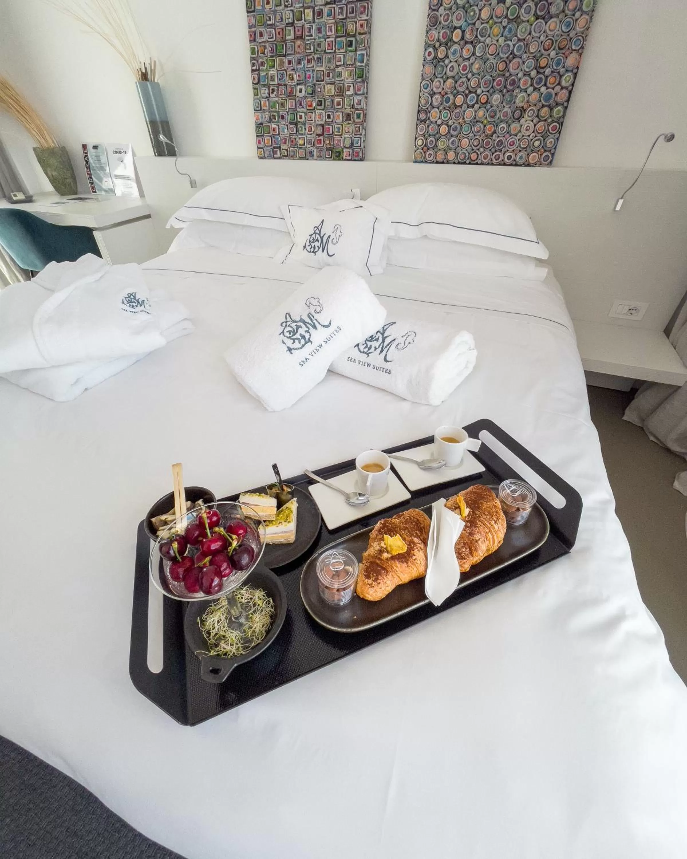 Bed in Antico Mondo Rooms & Suites