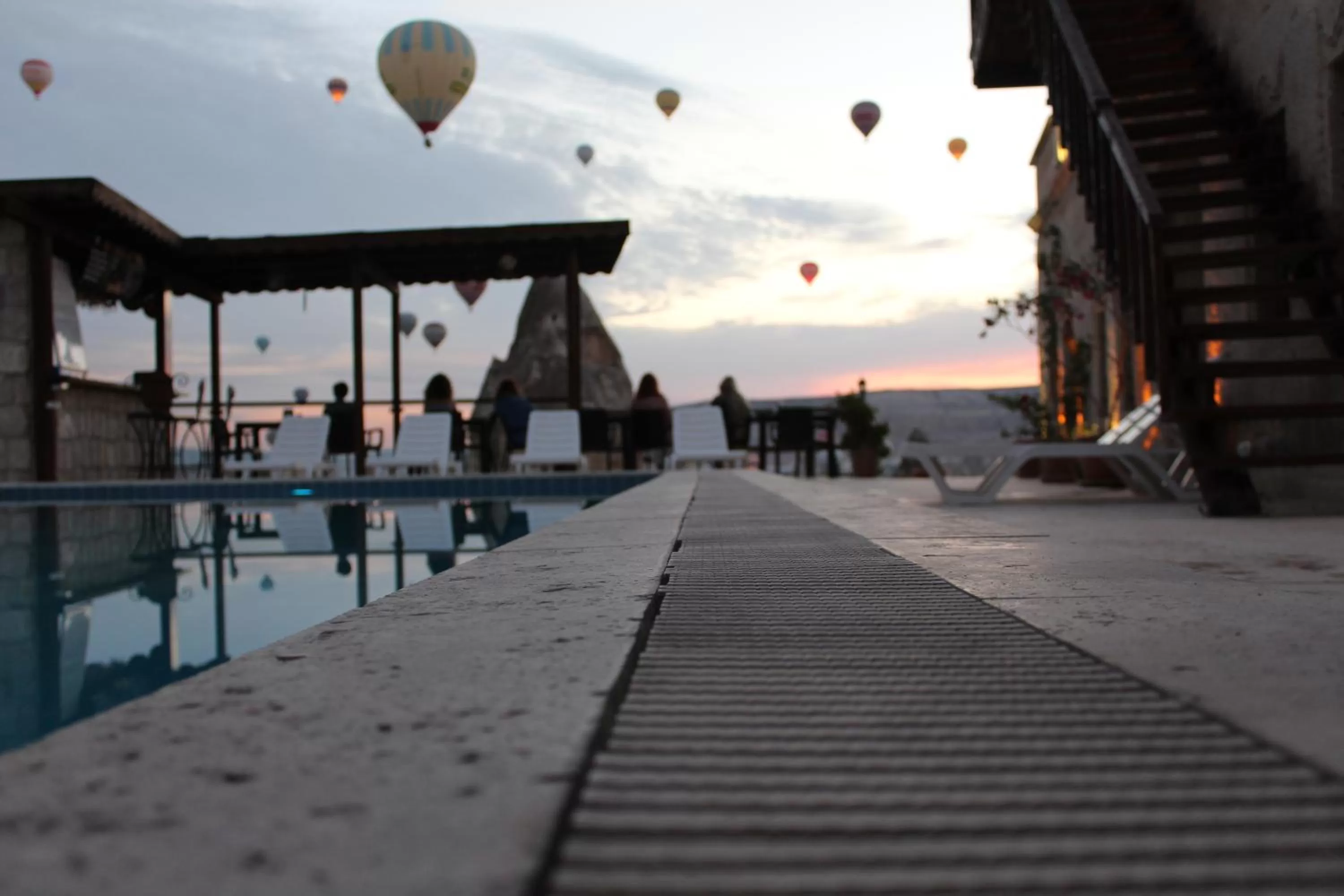 Balcony/Terrace in Shoestring Cave House