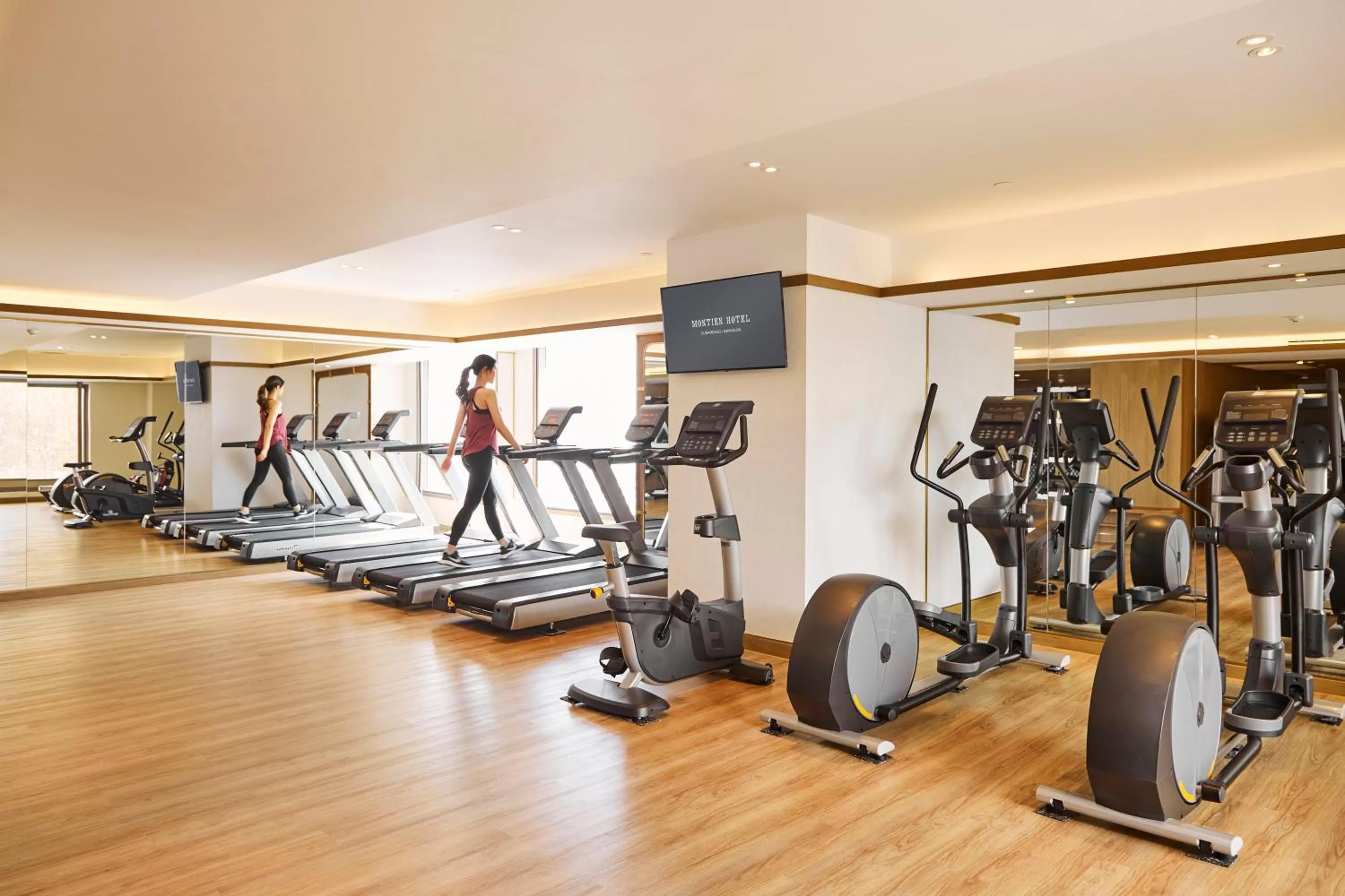 Fitness centre/facilities in Montien Hotel Surawong Bangkok