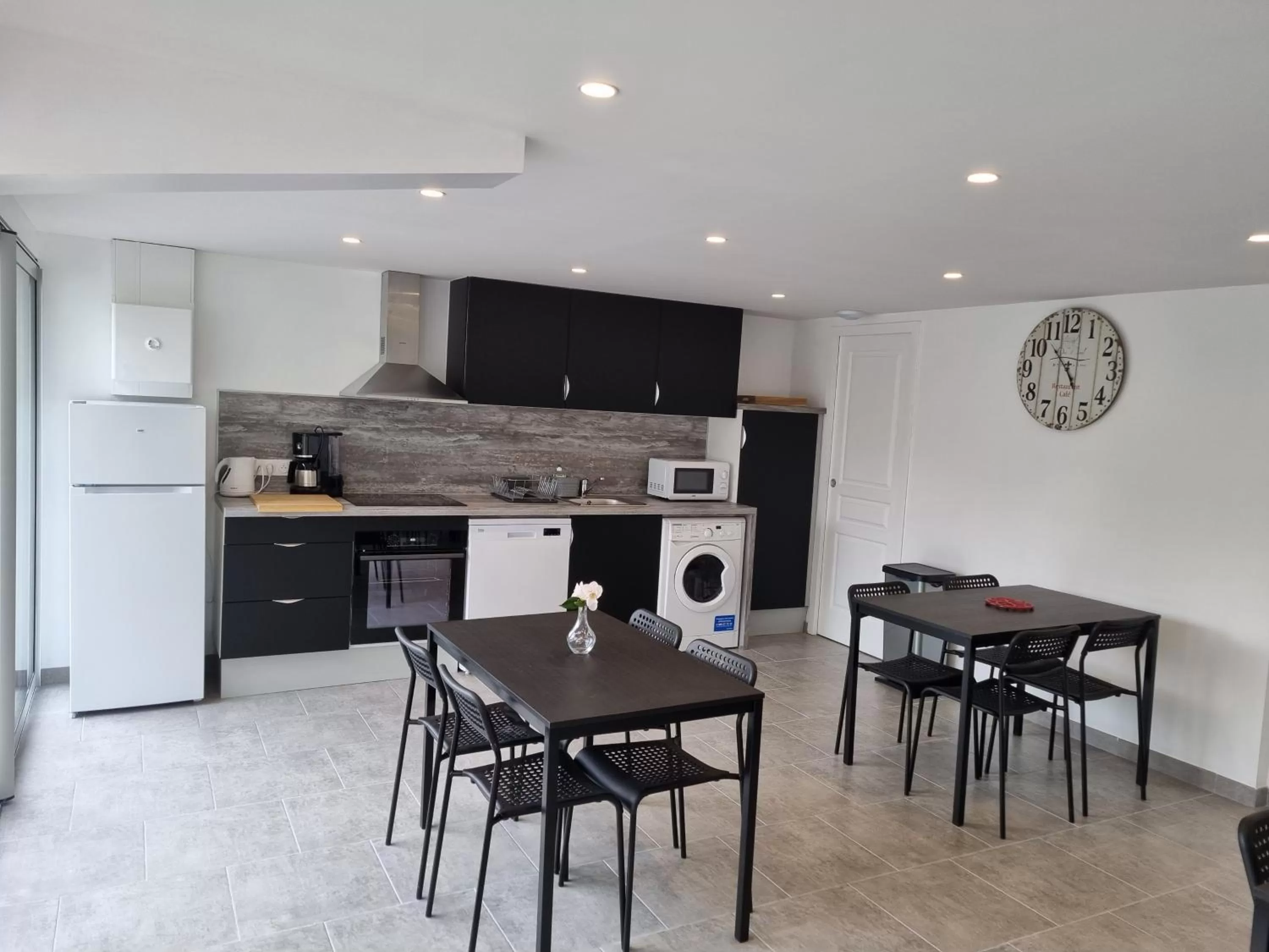 Communal kitchen in Auge Horizon