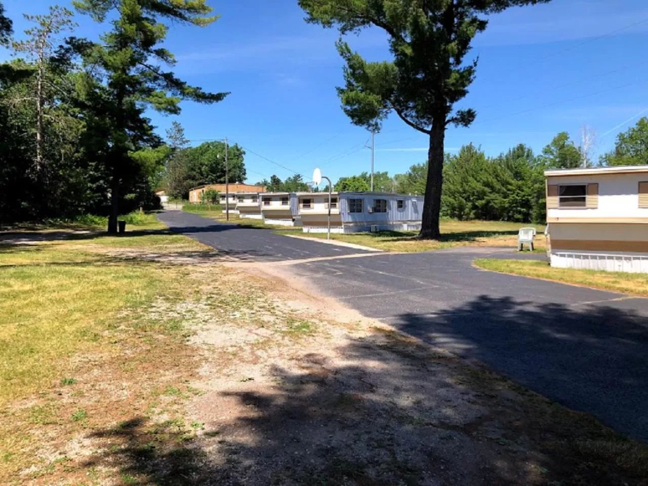 Property building in Waterway Inn