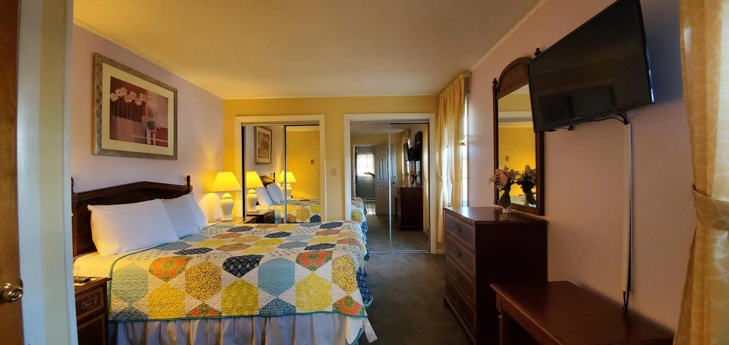 Bed in Pinebrook Motel