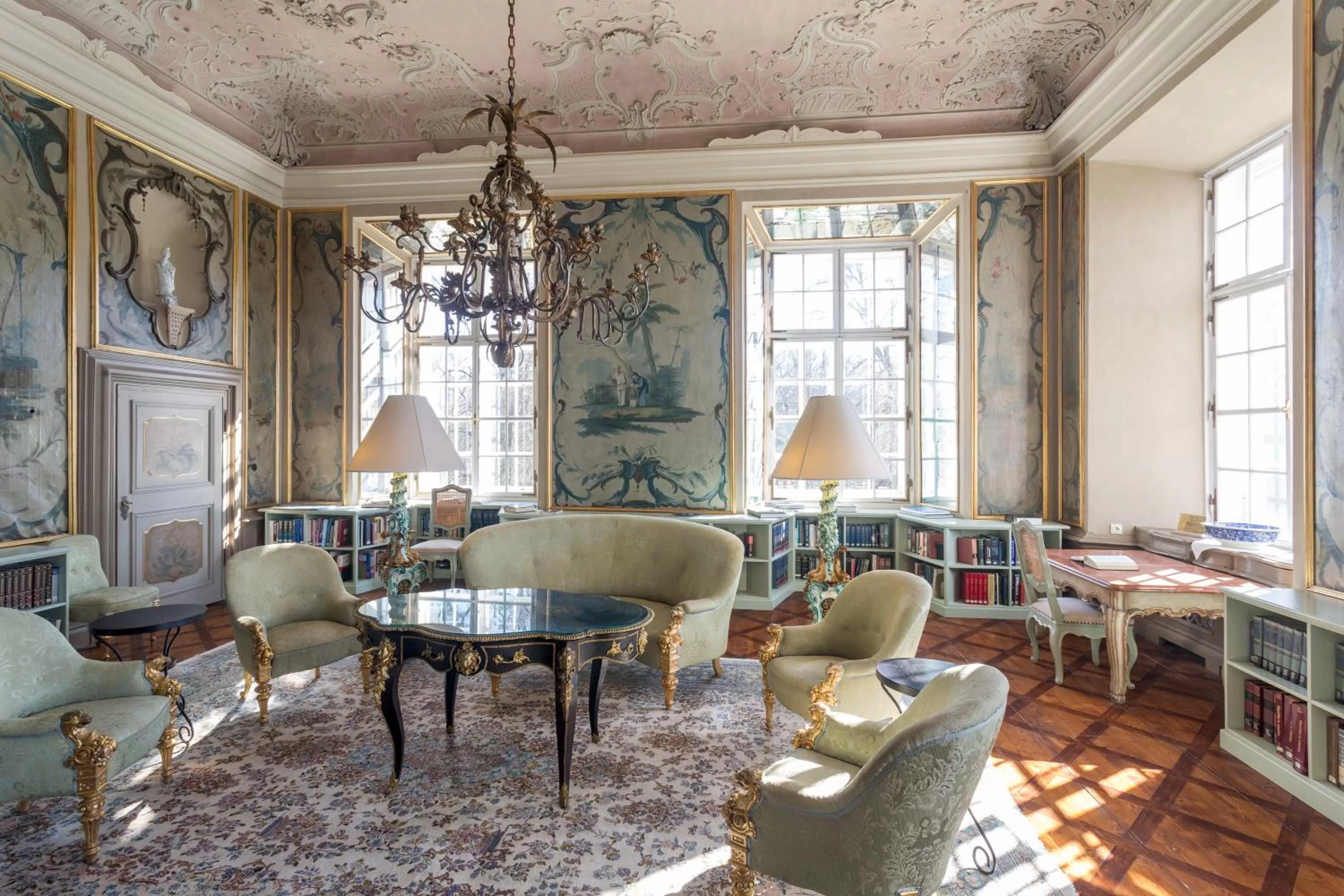 Lounge or bar in Hotel Schloss Leopoldskron