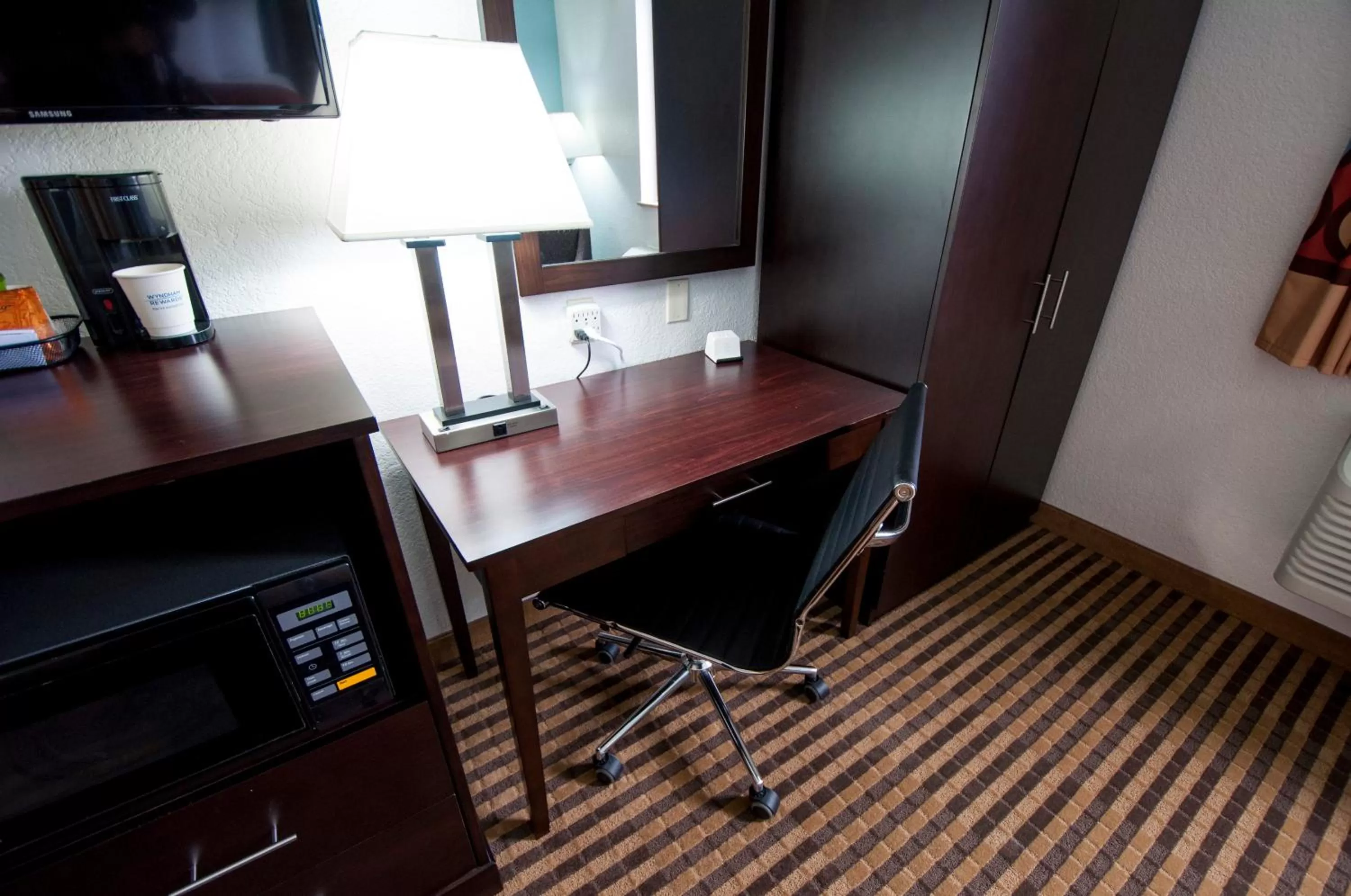 TV and multimedia in Quality Inn Wenatchee-Leavenworth