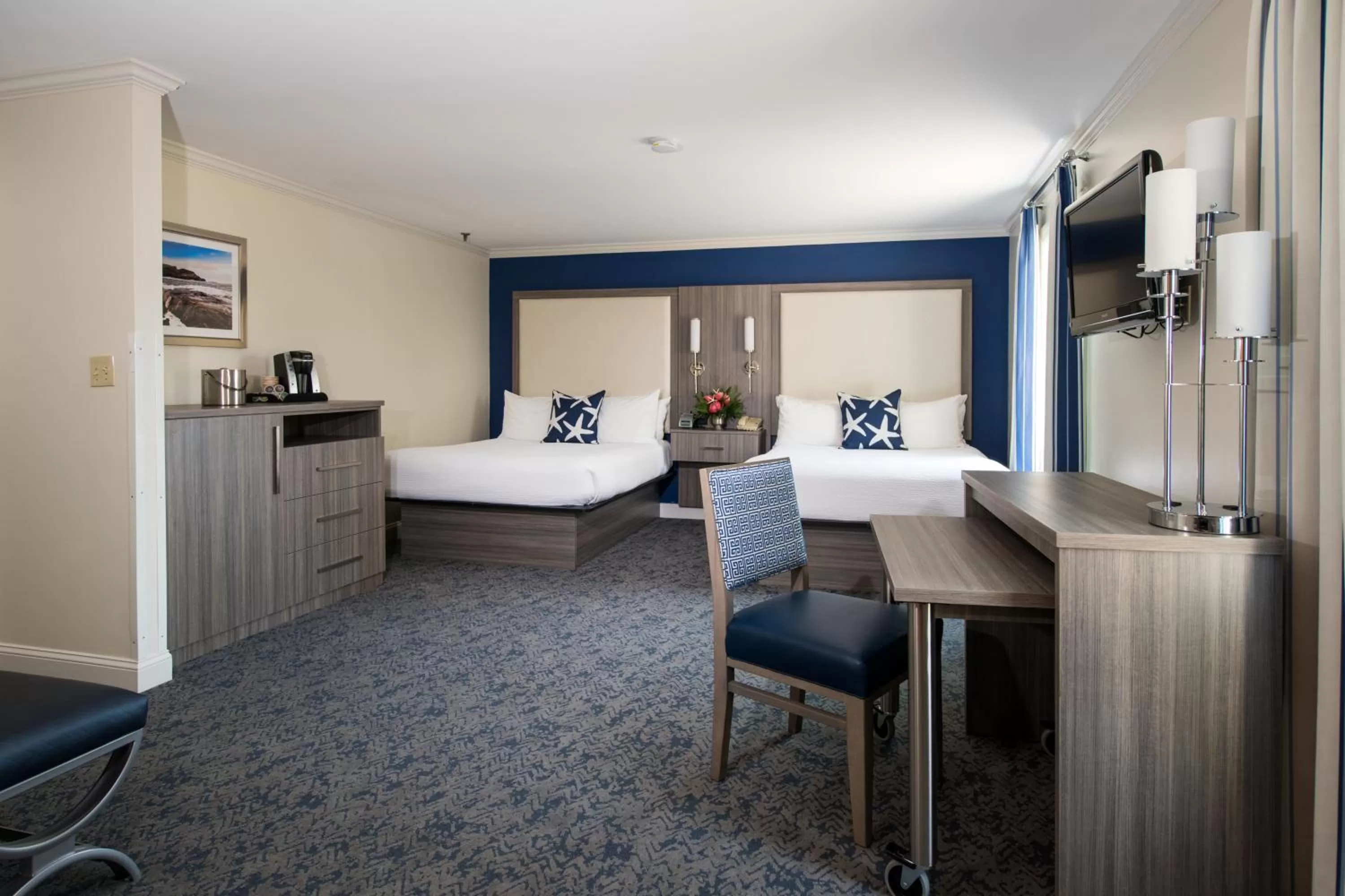 Photo of the whole room, Bed in Union Bluff Hotel & Meeting House